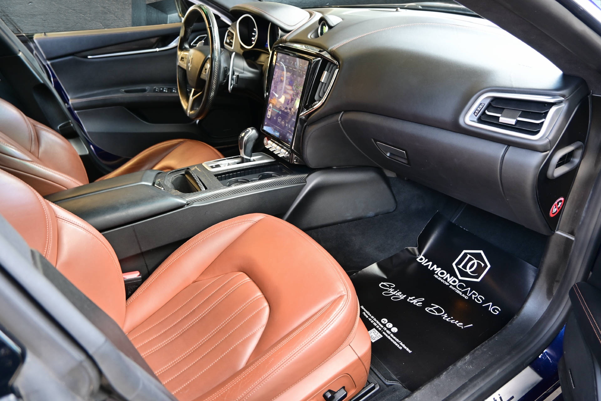 MASERATI Ghibli 3.0 V6 S Q4 **Carbon**-image-13