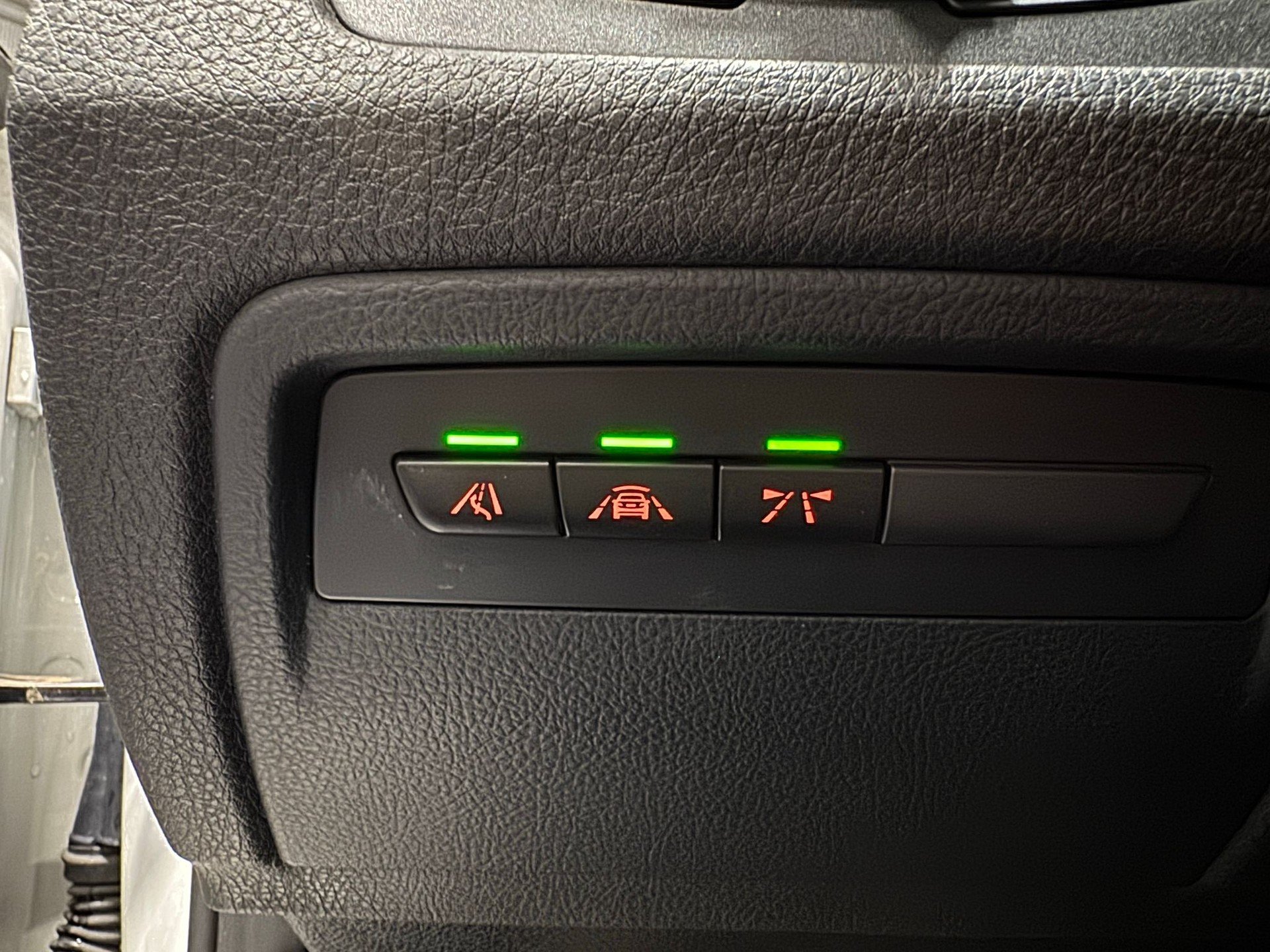 BMW 340i xDrive SAG Touring-image-9