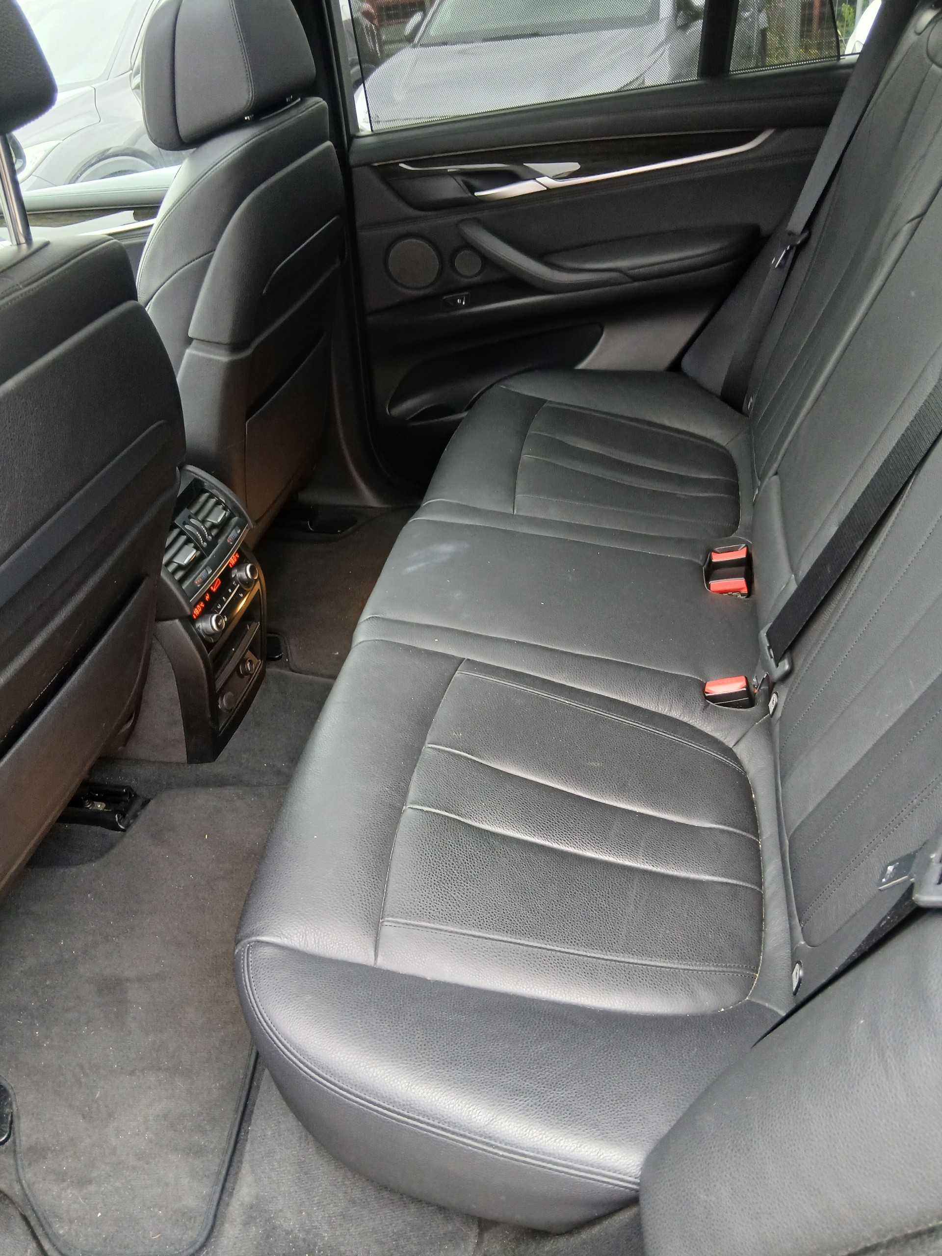 BMW X5 xDrive 50i Steptronic-image-10