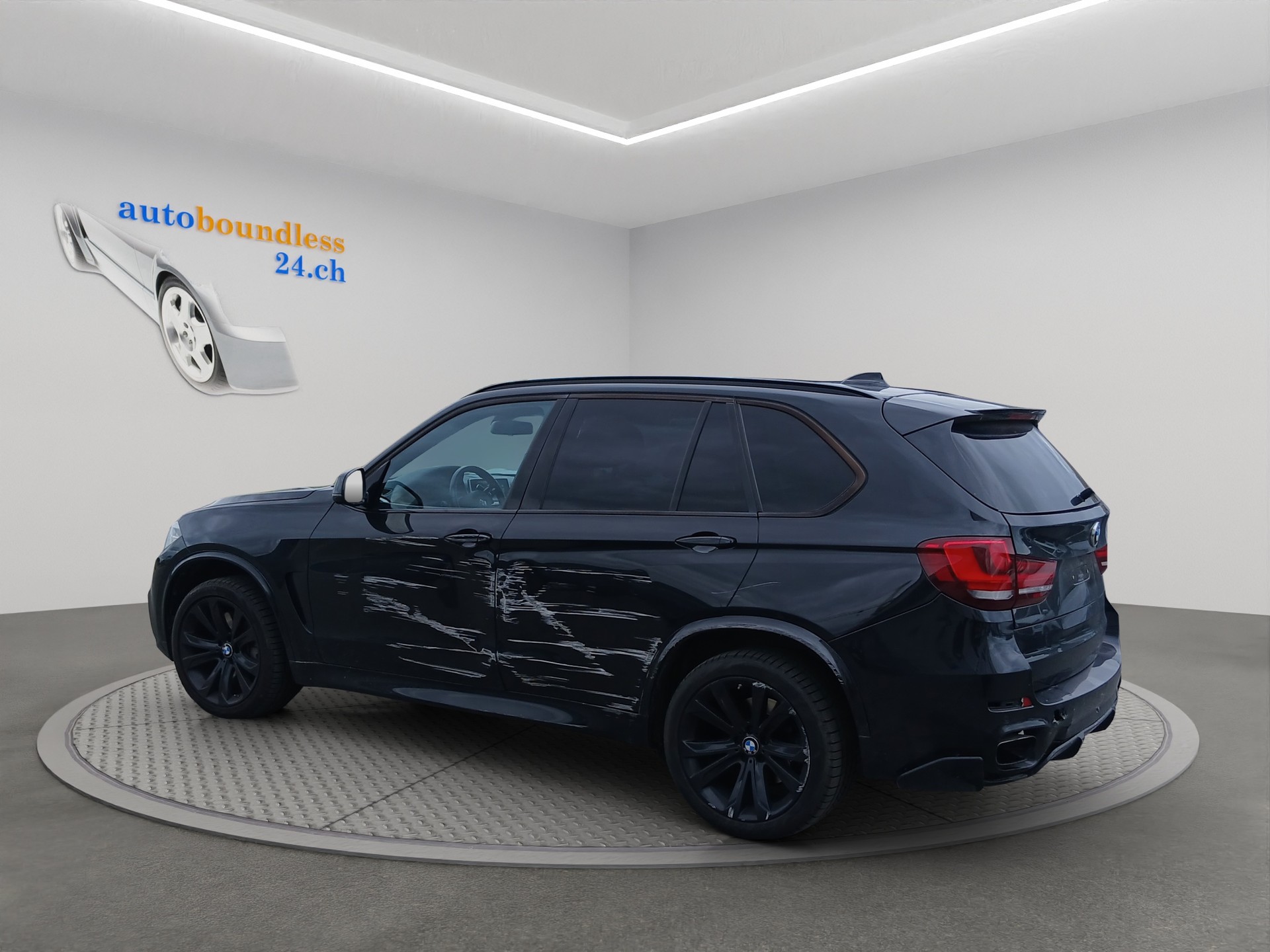 BMW X5 xDrive 50i Steptronic-image-12