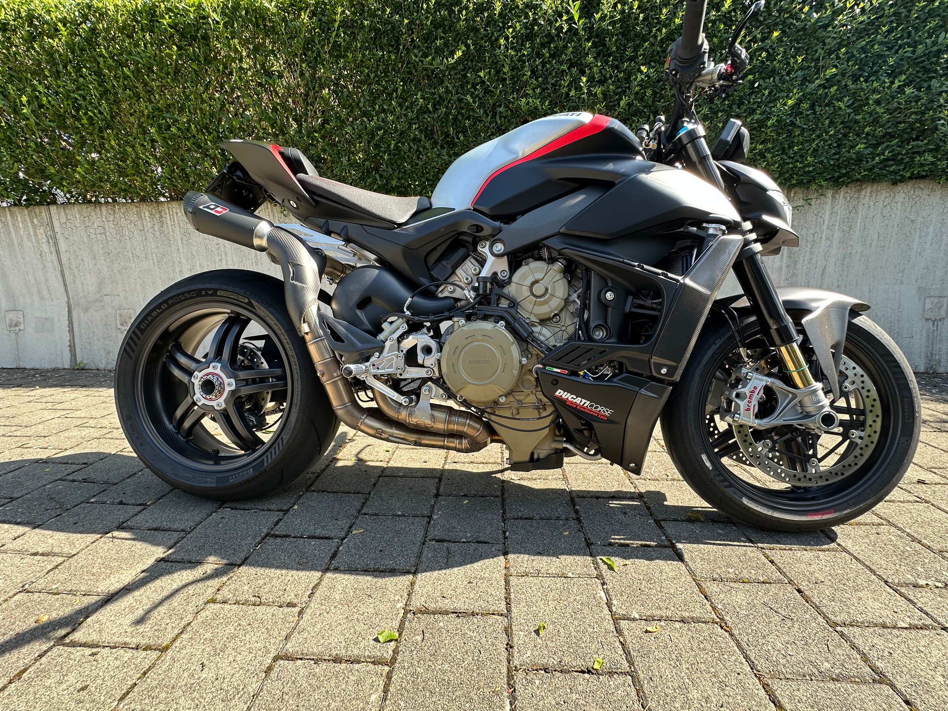 DUCATI Streetfighter V4 SP-image-1