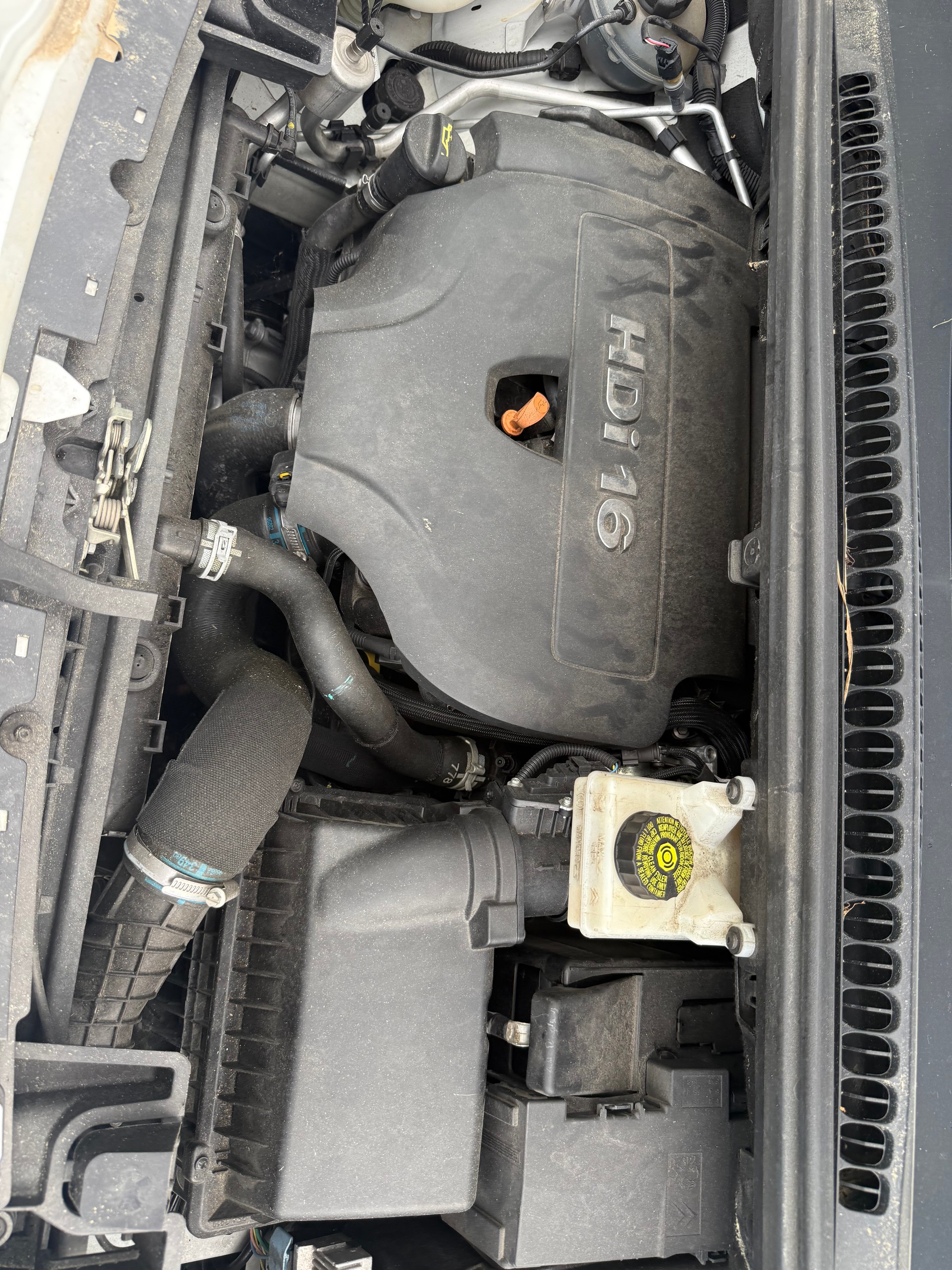 PEUGEOT 5008 2.0 HDI Sport-image-11