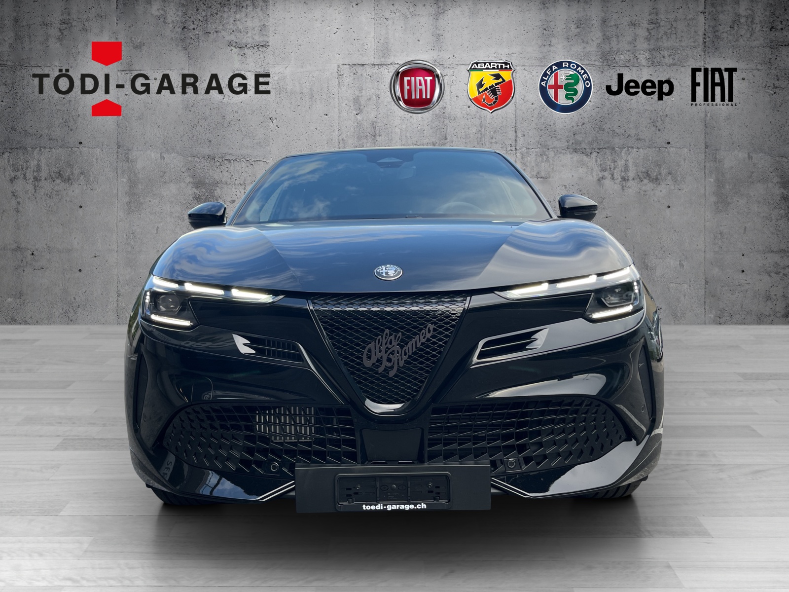 ALFA ROMEO Junior 1.2 TI SKY Q4-showroom-element-1
