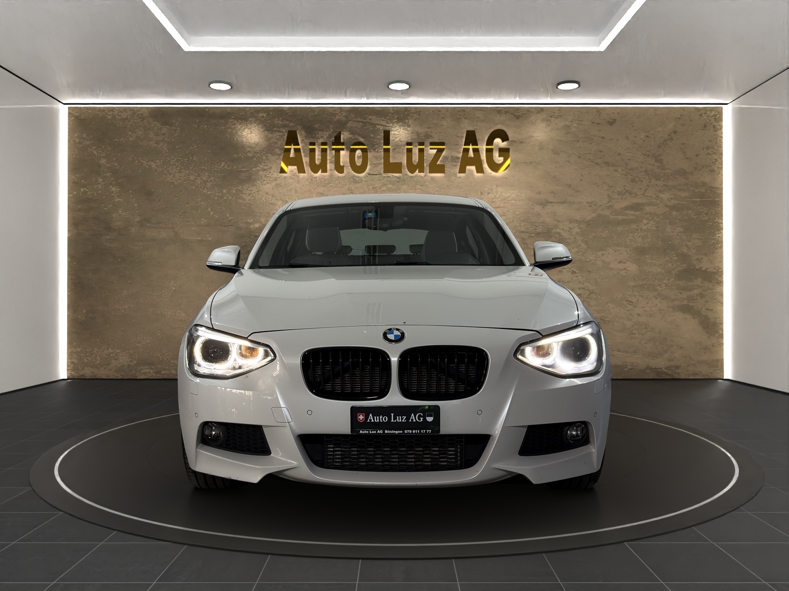 BMW 116i Sport Line Steptronic-showroom-element-1