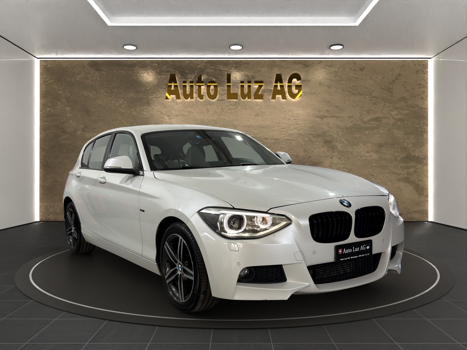 BMW 116i Sport Line Steptronic-image-6