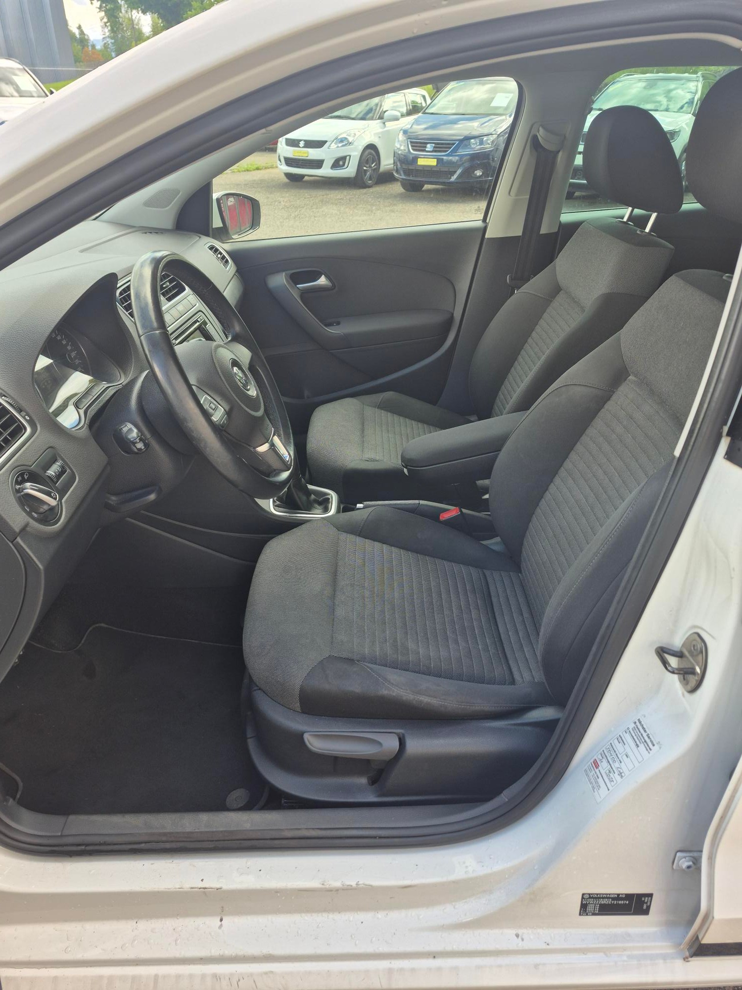 VW Polo 1.2 TSI Highline-image-12
