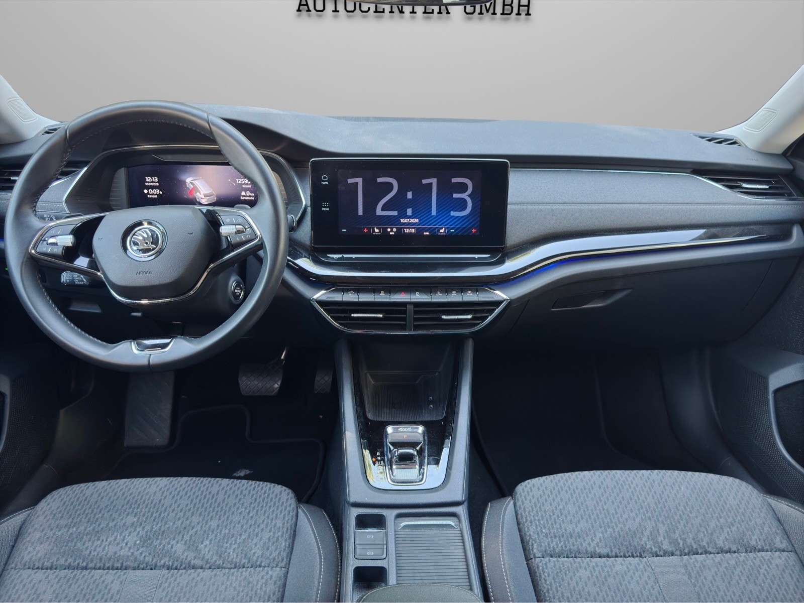 SKODA Octavia Combi 2.0 TDI DSG Ambition 4x4-image-8
