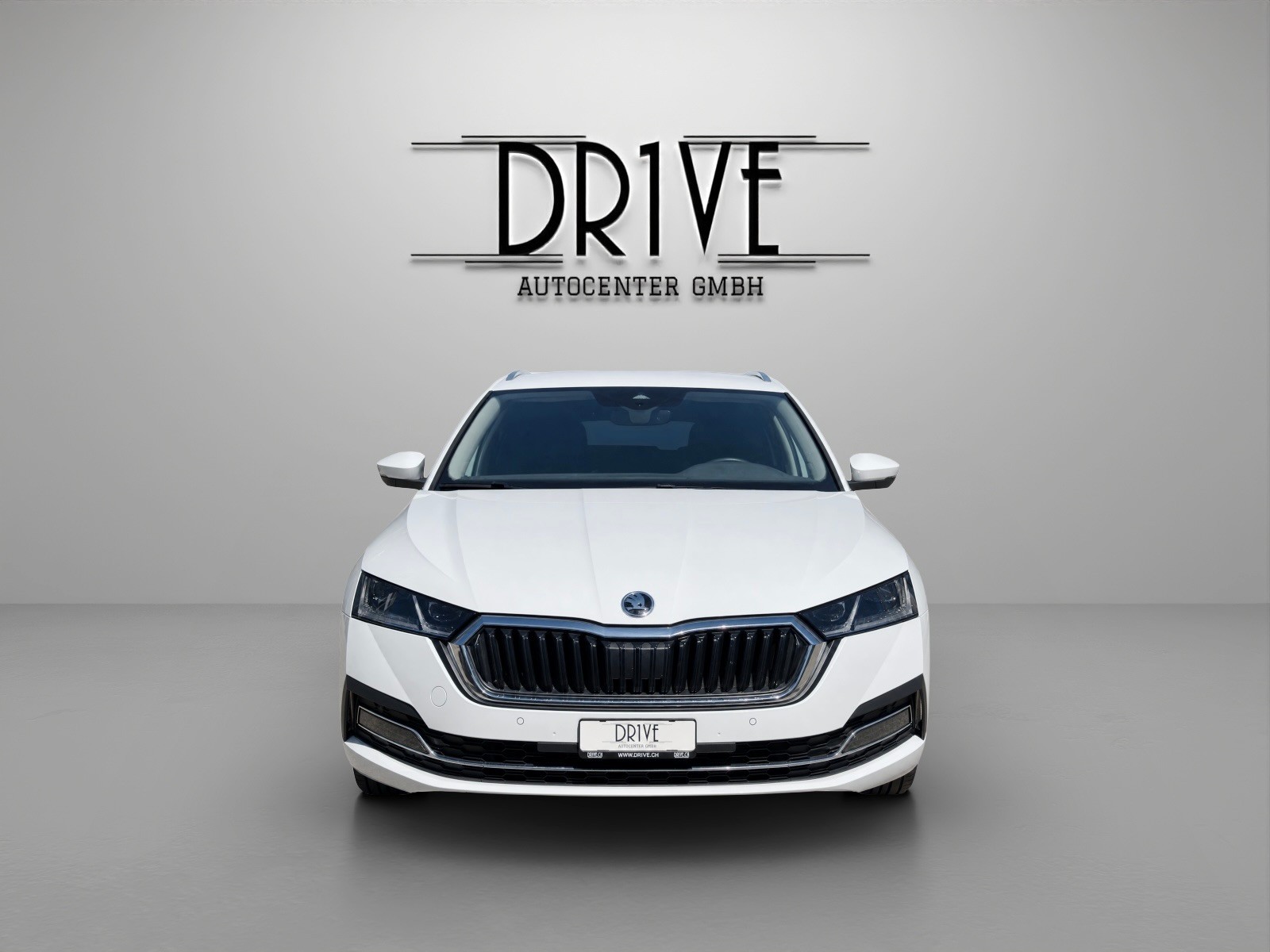SKODA Octavia Combi 2.0 TDI DSG Ambition 4x4-showroom-element-1