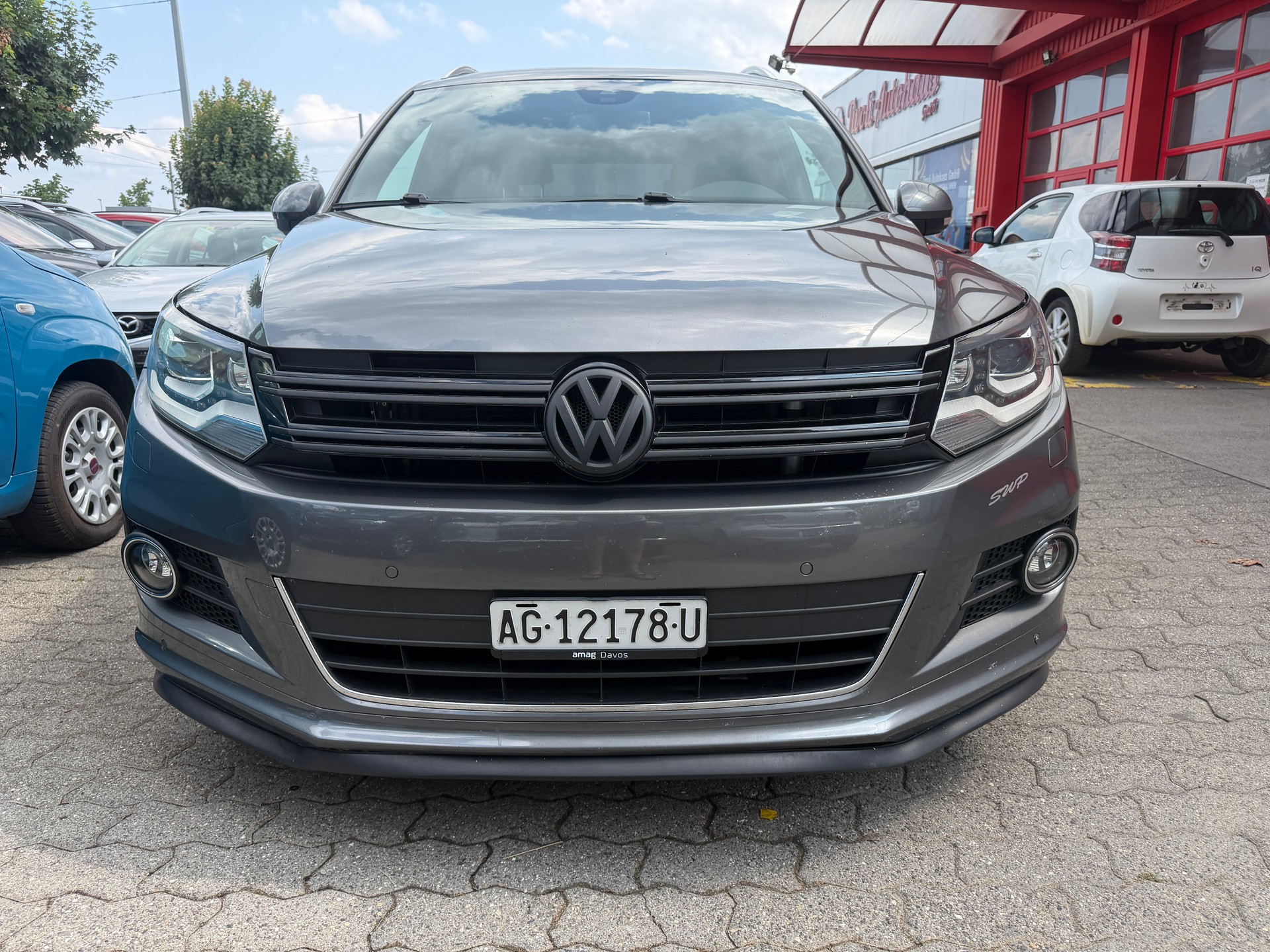 VW Tiguan 2.0 TSI Sport&Style 4Motion-showroom-element-2