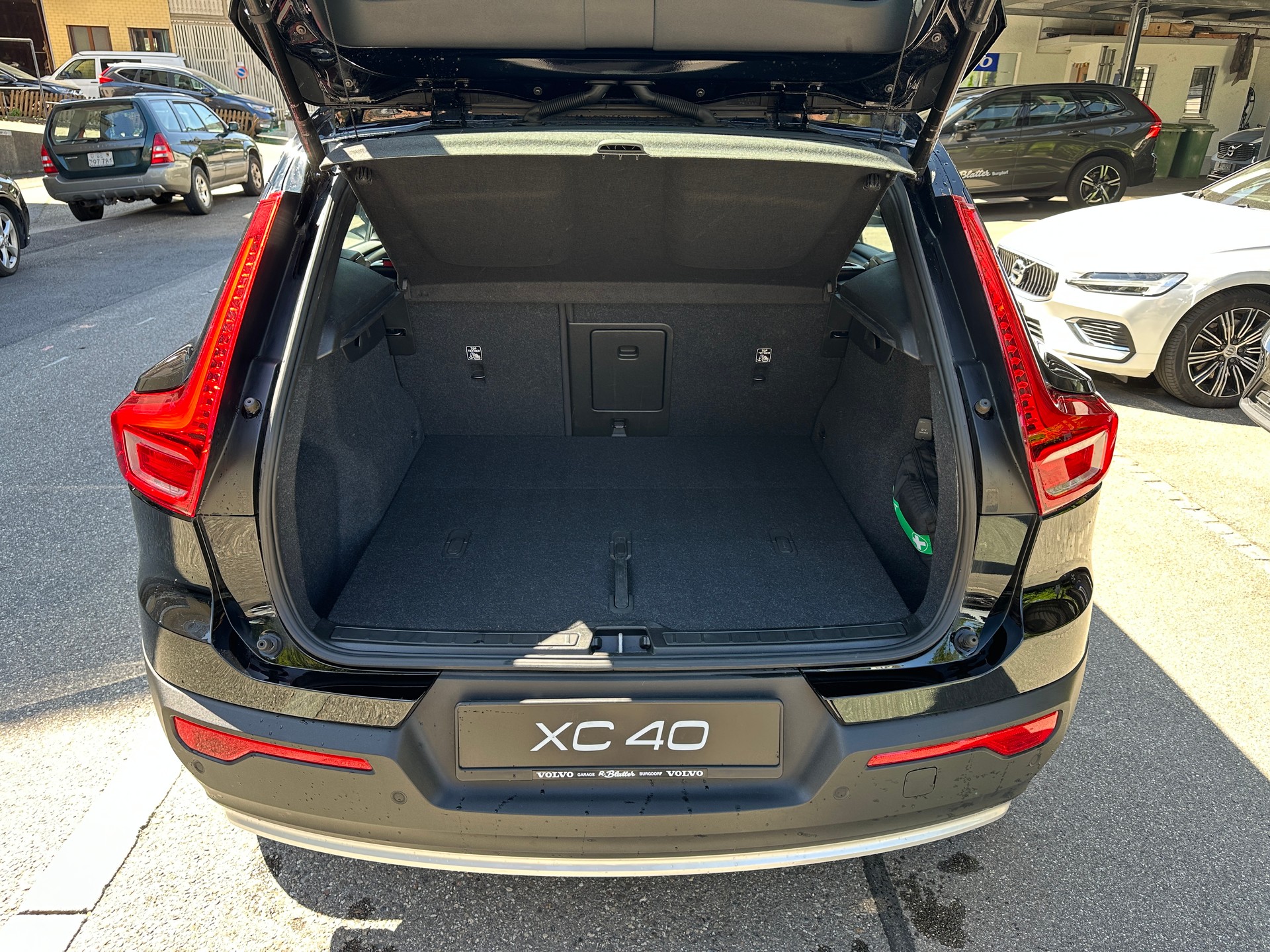 VOLVO XC40 T2 Core Geartronic-image-12