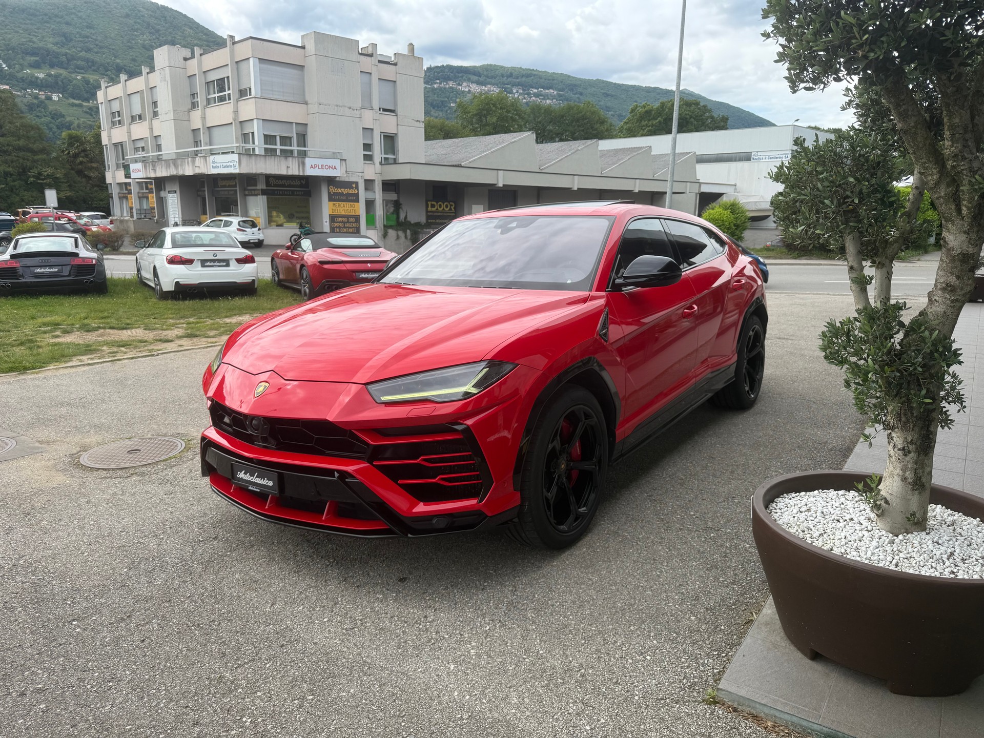 LAMBORGHINI Urus E-Gear-image-5
