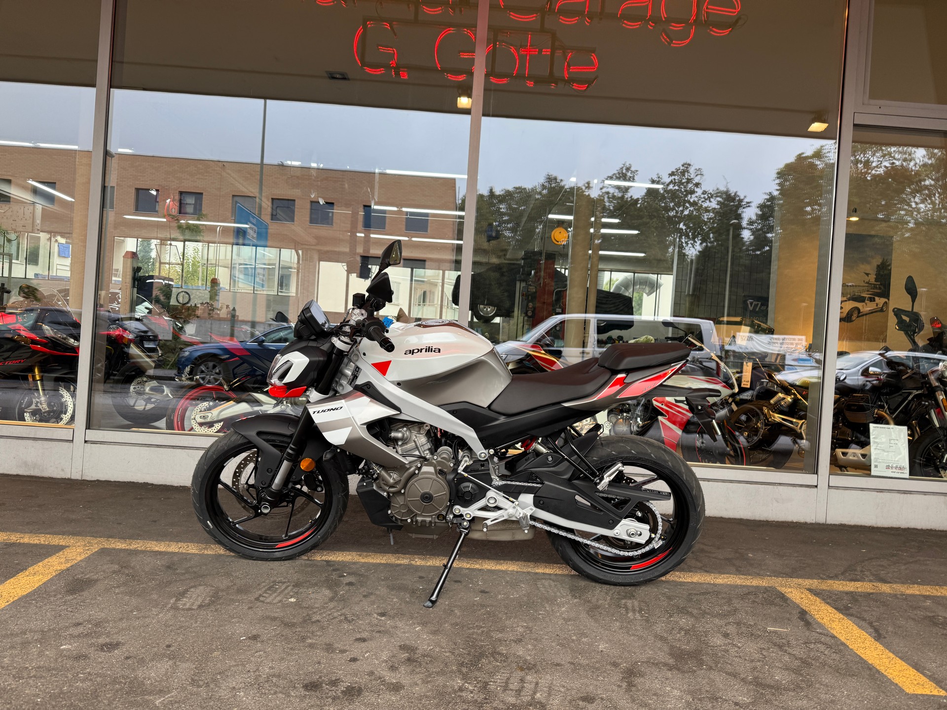 APRILIA Tuono 457 (35kW) E5+-image-7