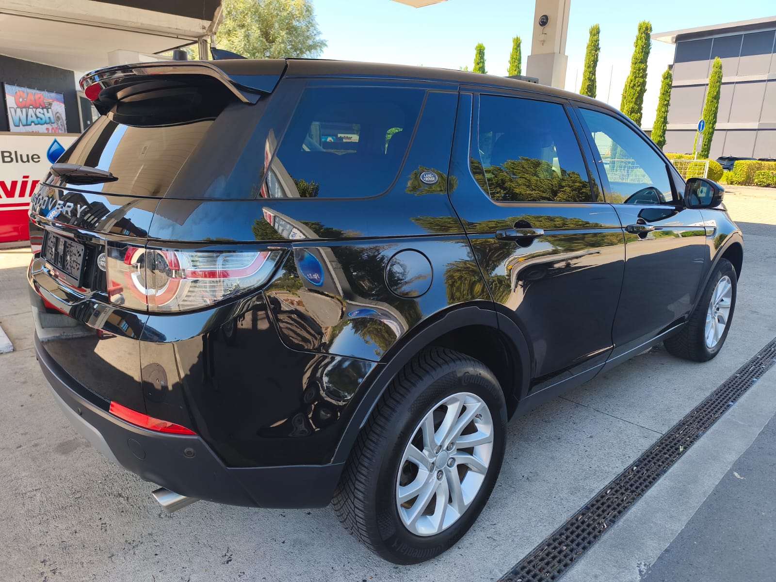 LAND ROVER Discovery Sport 2.0 TD4 HSE Luxury AT9-showroom-element-3