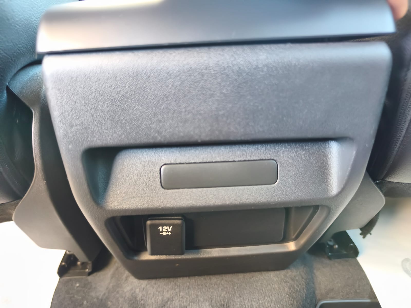 LAND ROVER Discovery Sport 2.0 TD4 HSE Luxury AT9-image-17