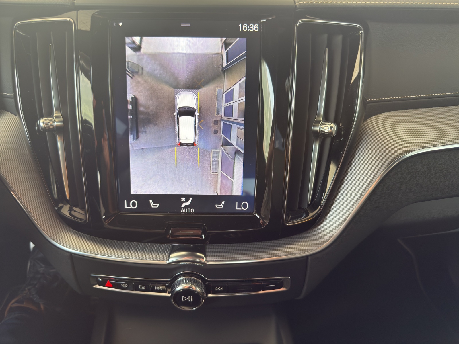 VOLVO XC60 T8 eAWD Polestar Geartronic-image-10