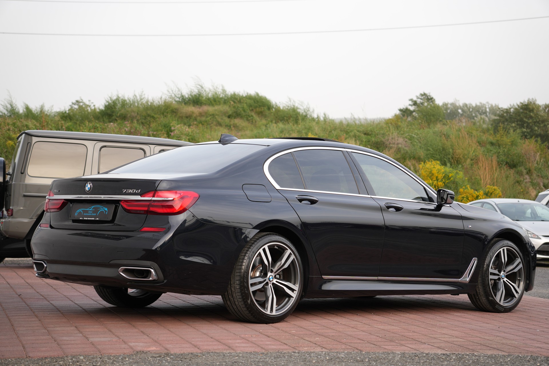 BMW 730d xDrive Steptronic M Sport-showroom-element-3