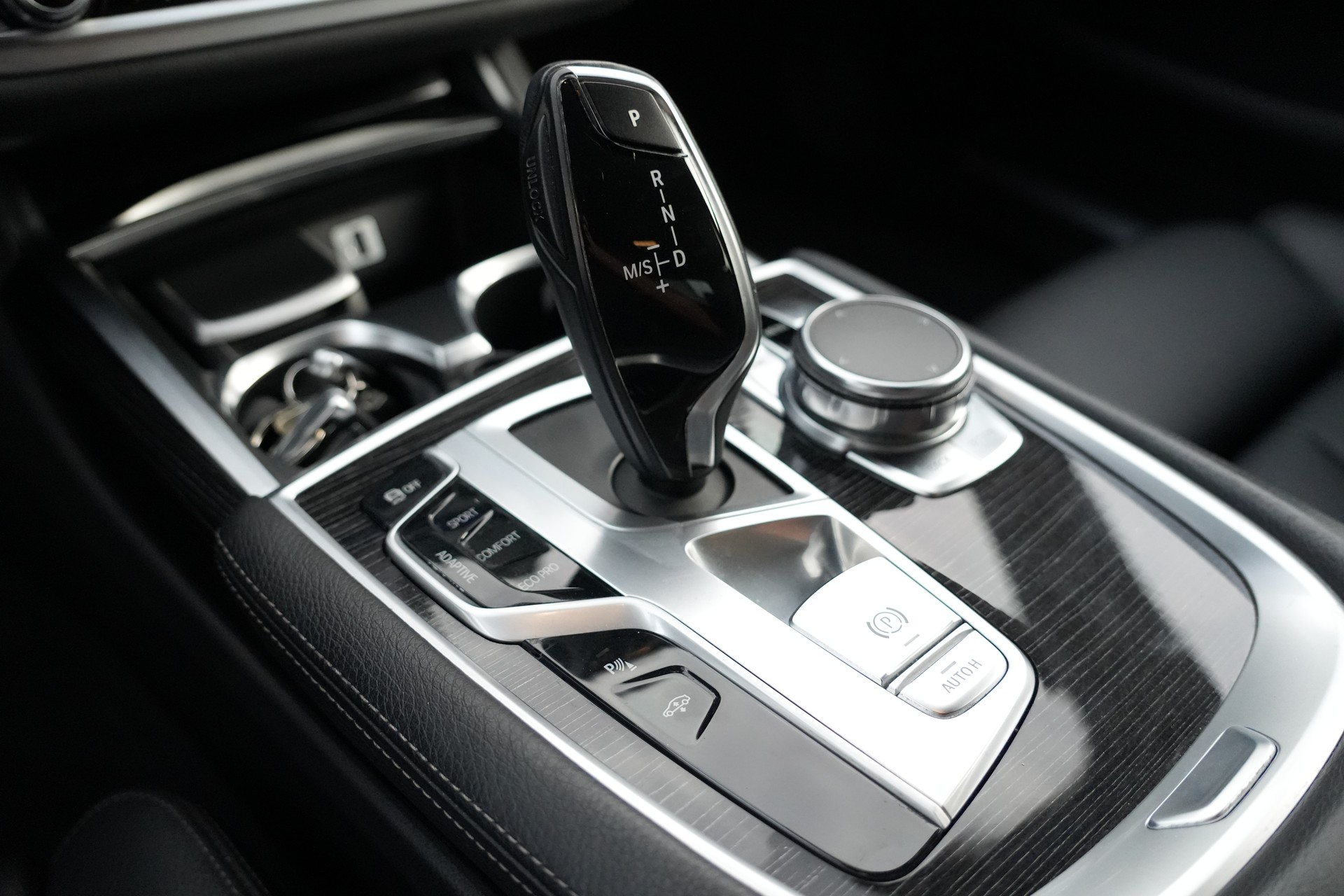 BMW 730d xDrive Steptronic M Sport-image-19