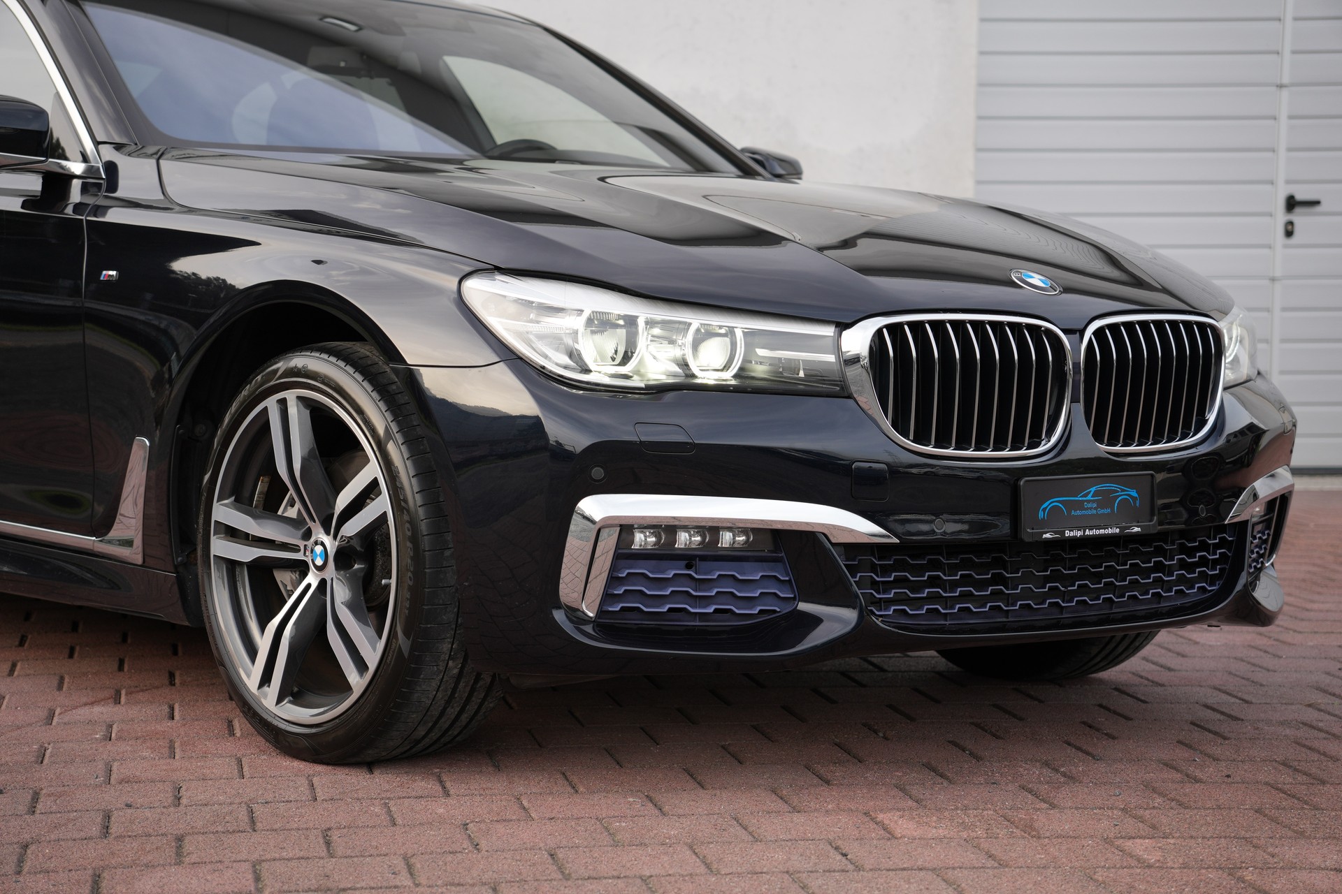 BMW 730d xDrive Steptronic M Sport-image-9