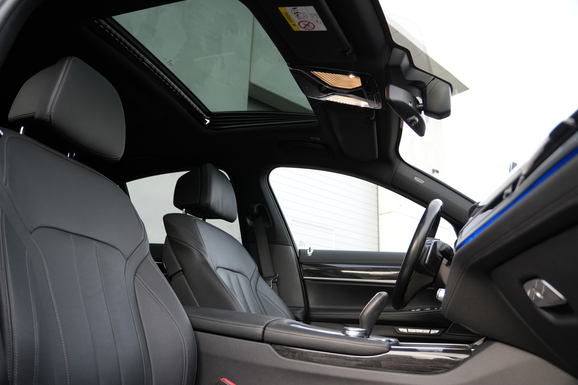 BMW 730d xDrive Steptronic M Sport-image-14