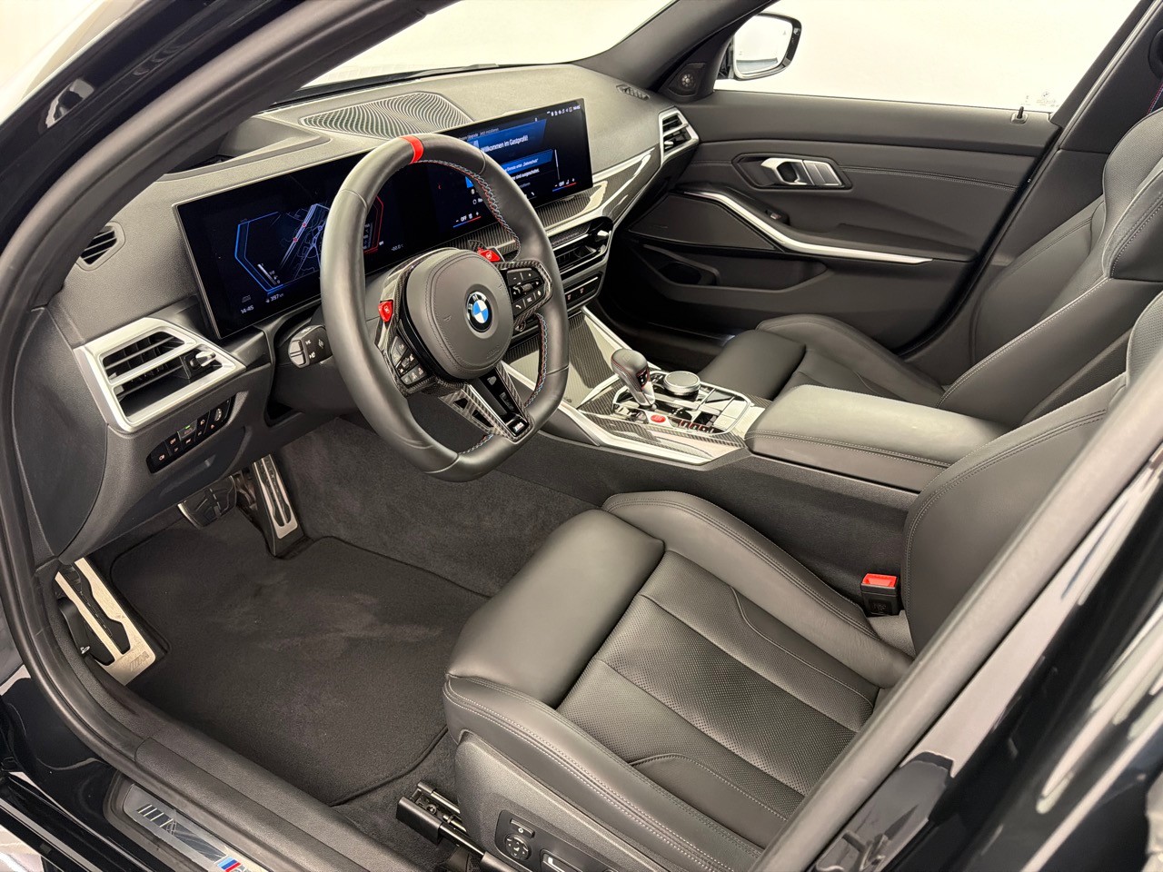 BMW M3 Competition M xDrive-showroom-element-3