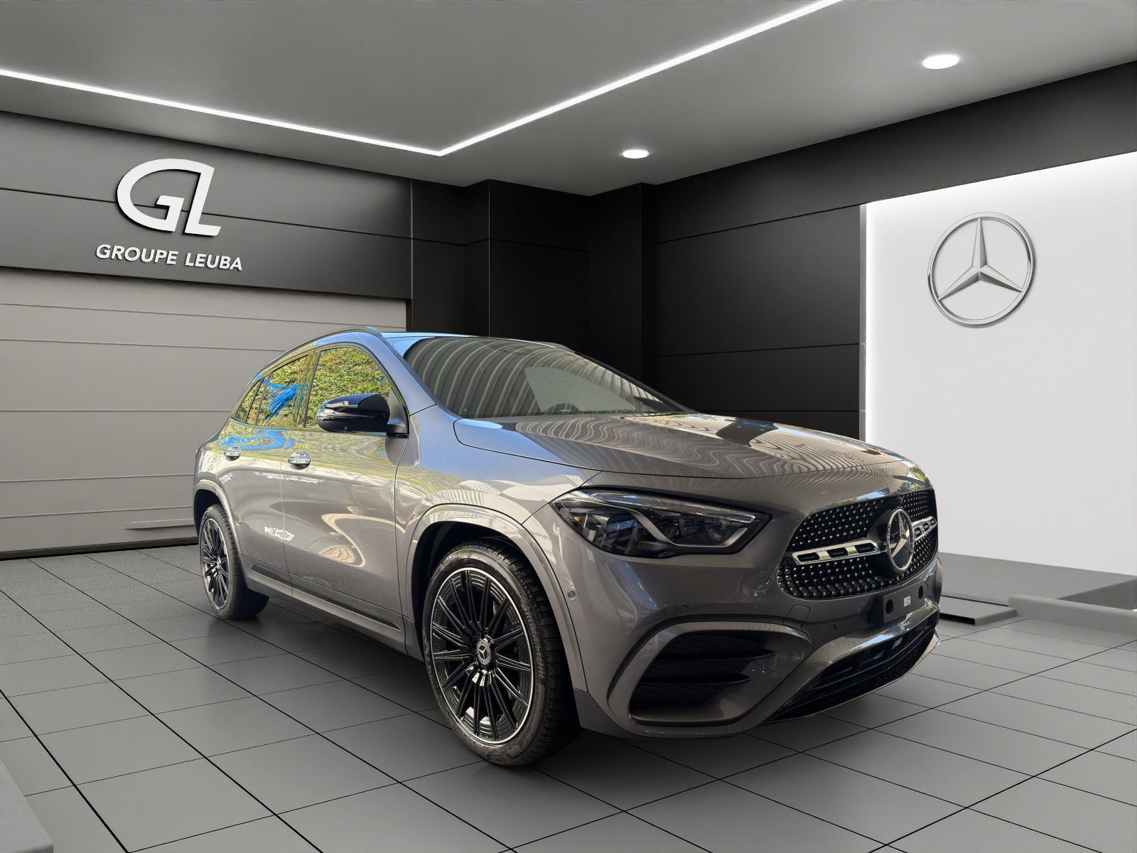 MERCEDES-BENZ GLA 200 Night Star 7G-DCT