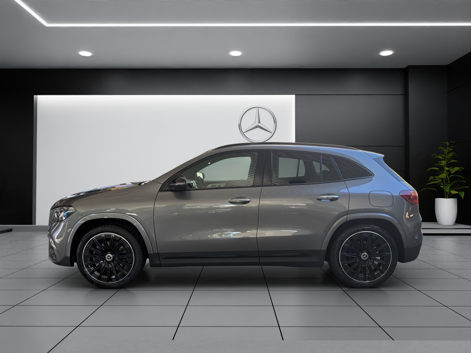 MERCEDES-BENZ GLA 200 Night Star 7G-DCT-showroom-element-2