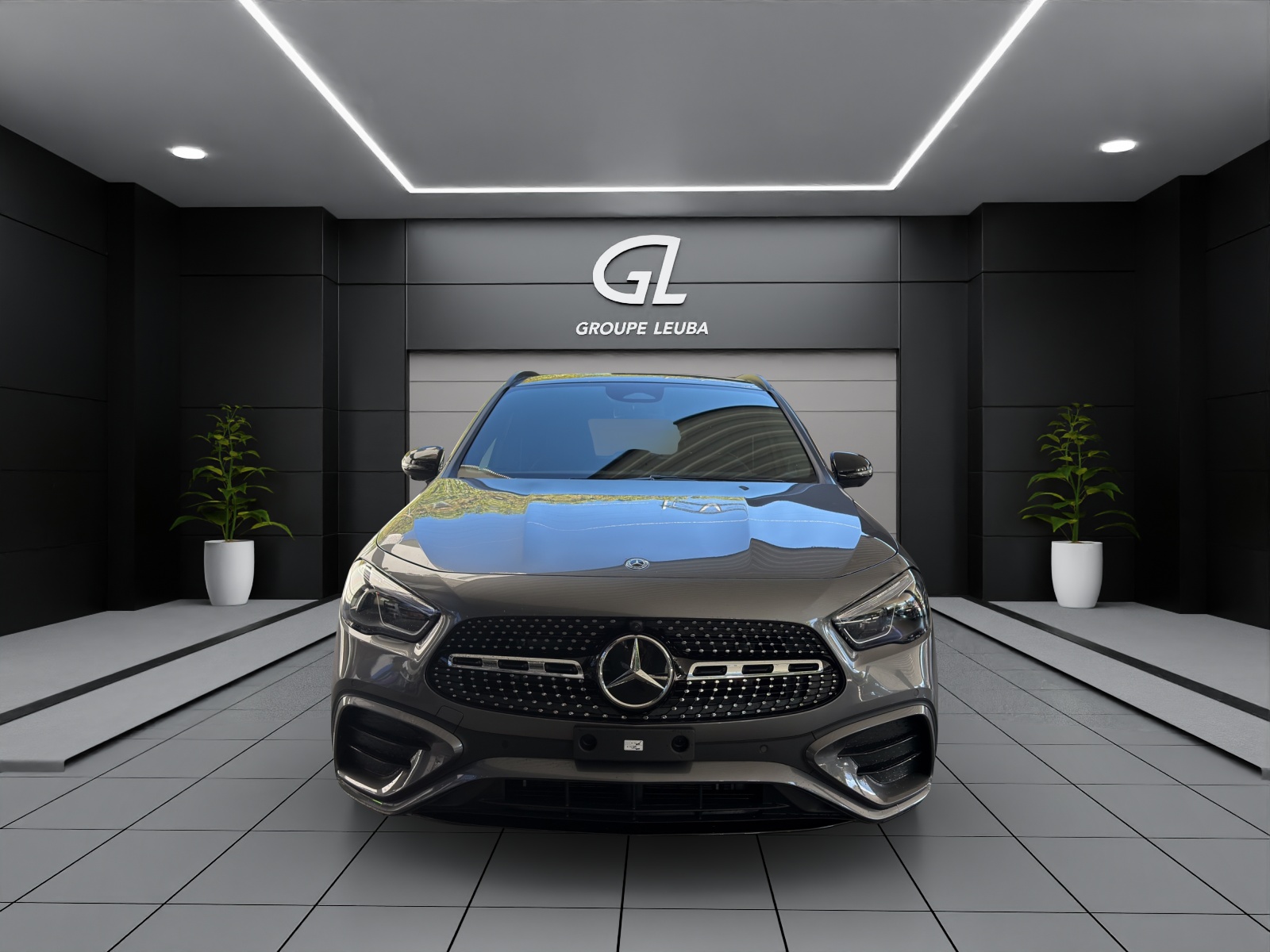MERCEDES-BENZ GLA 200 Night Star 7G-DCT-showroom-element-1