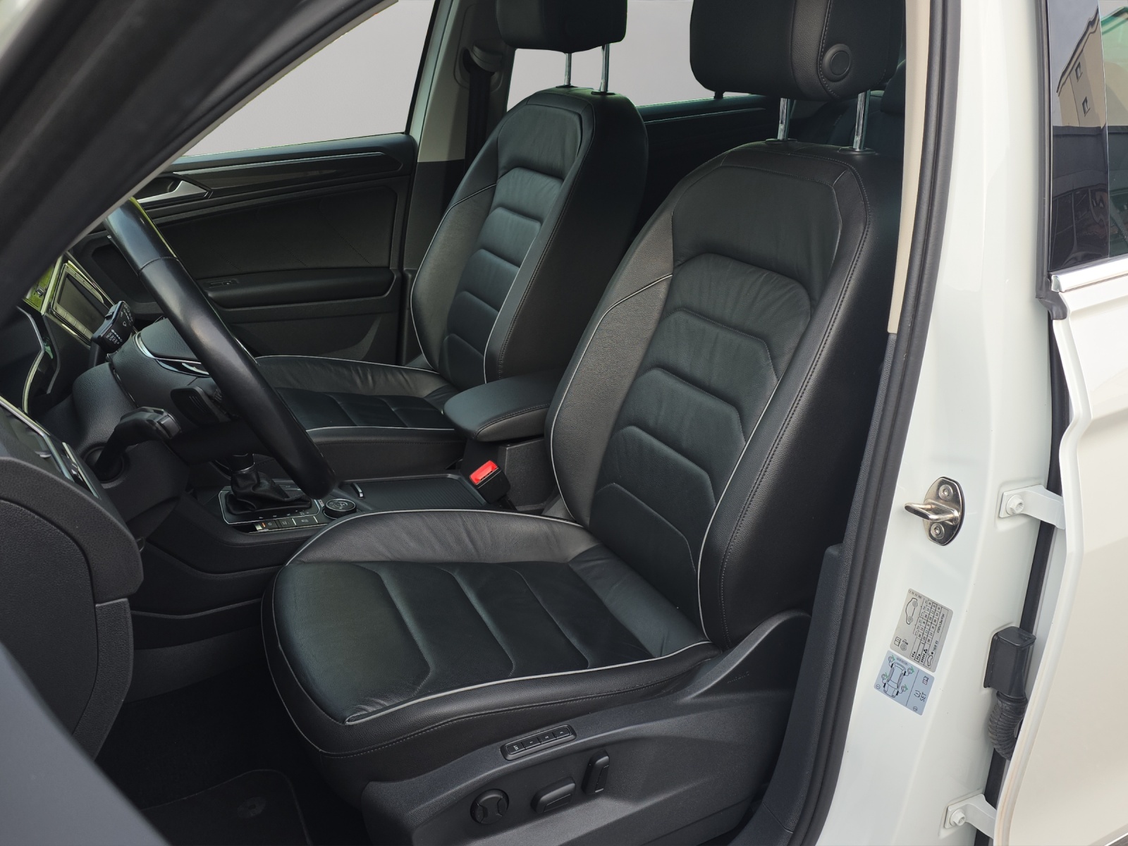 VW Tiguan 2.0TSI Highline 4Motion DSG-image-7