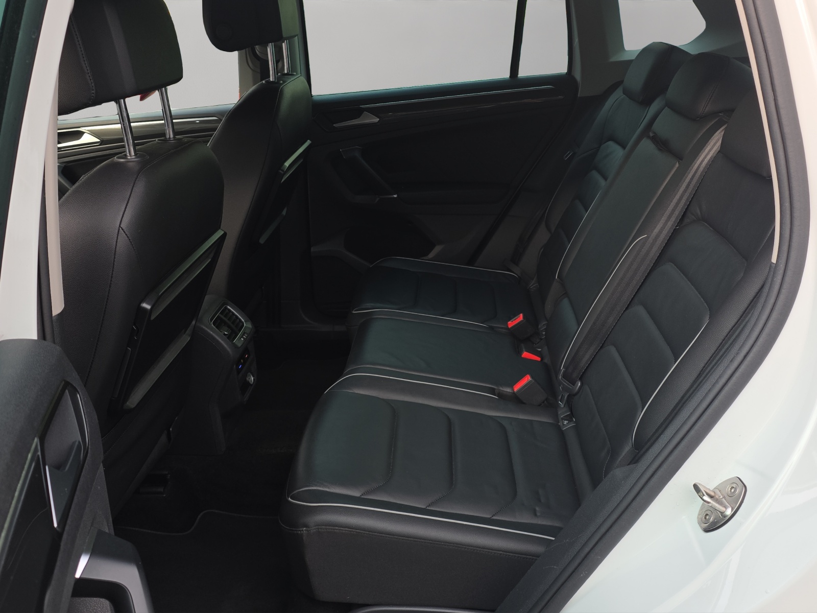VW Tiguan 2.0TSI Highline 4Motion DSG-image-8