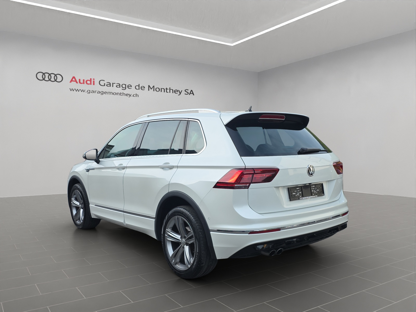 VW Tiguan 2.0TSI Highline 4Motion DSG-image-5