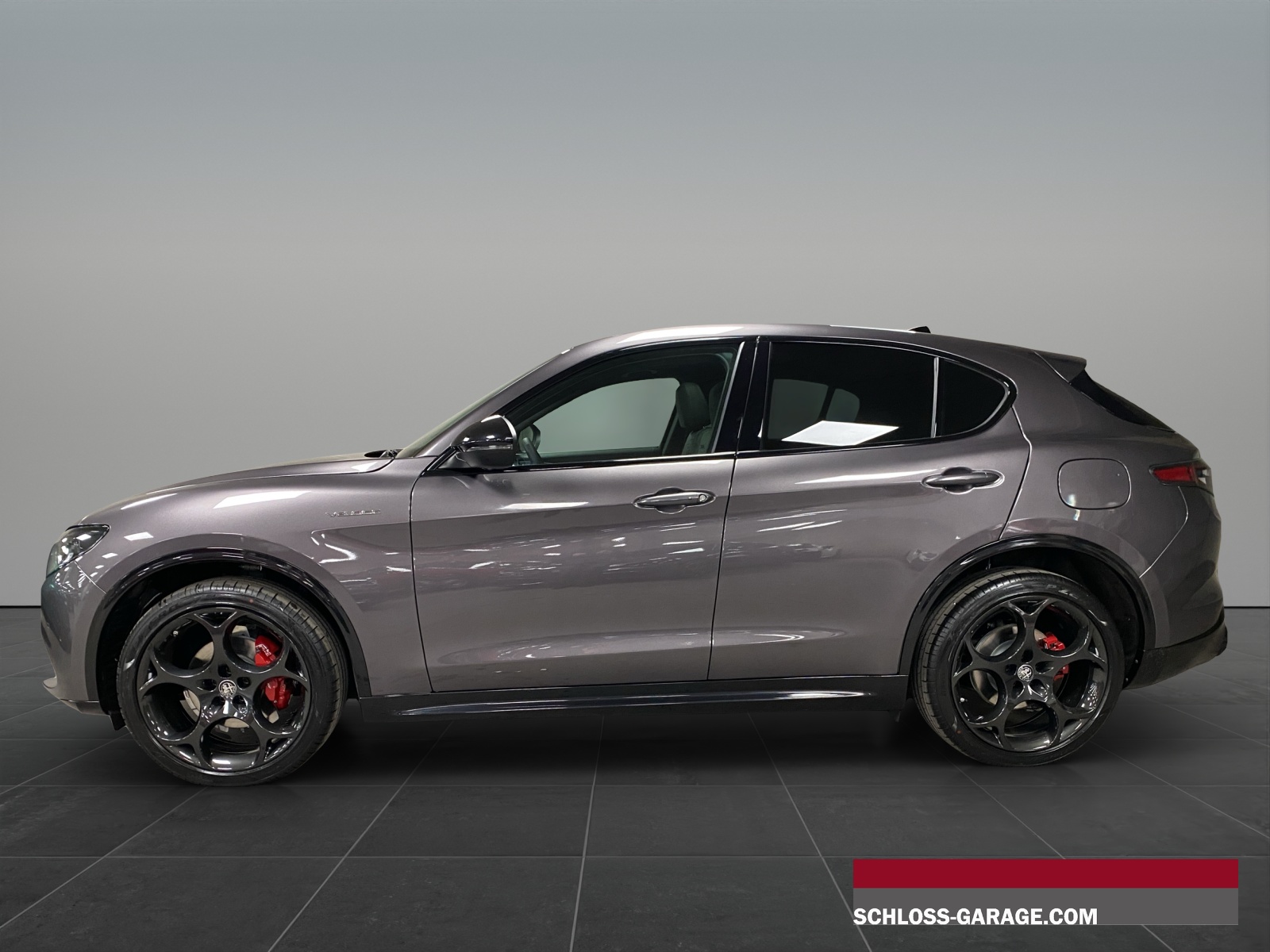 ALFA ROMEO STELVIO 2.0 Q4 280 Veloce P-showroom-element-2