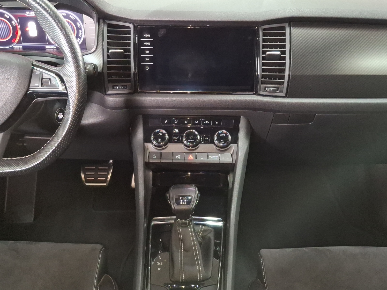 SKODA Kodiaq 2.0 TSI 4x4 Sport Line-image-9