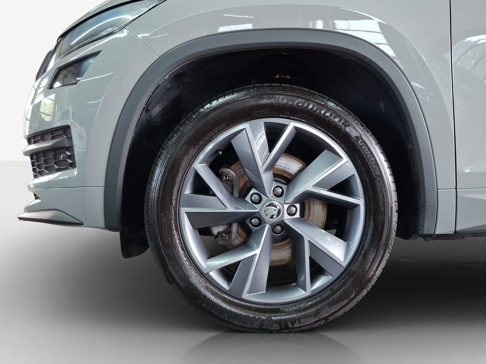 SKODA Kodiaq 2.0 TSI 4x4 Sport Line-image-14