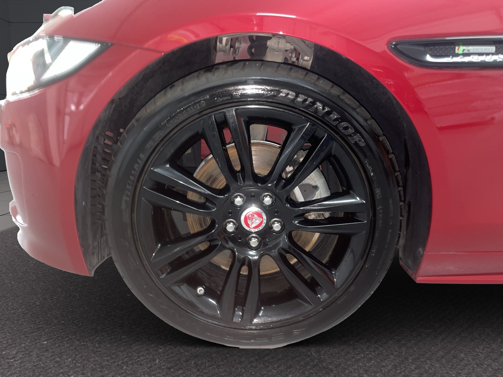 JAGUAR XE 20t 2.0 R-Sport Automatic-image-15