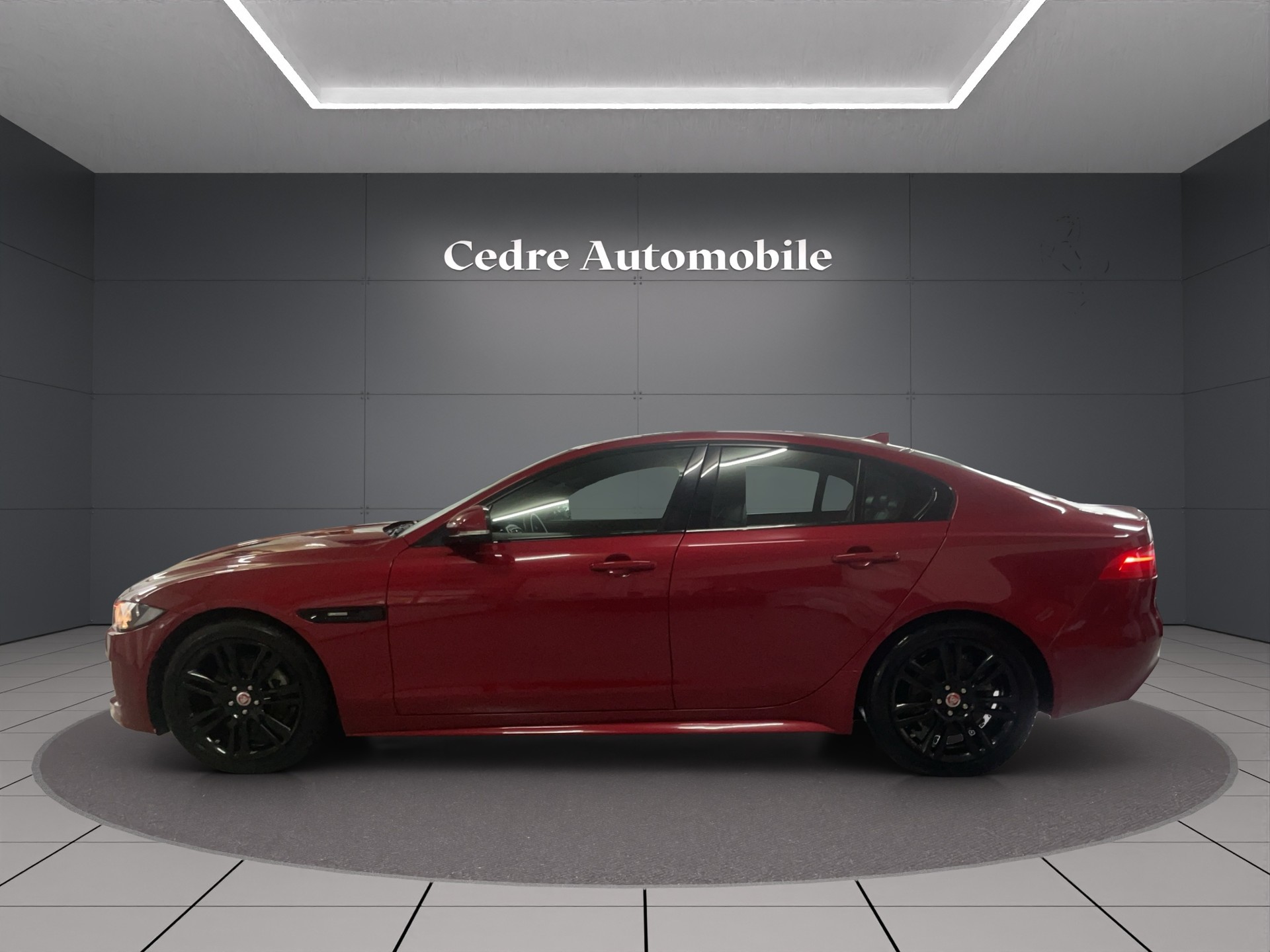 JAGUAR XE 20t 2.0 R-Sport Automatic-showroom-element-3