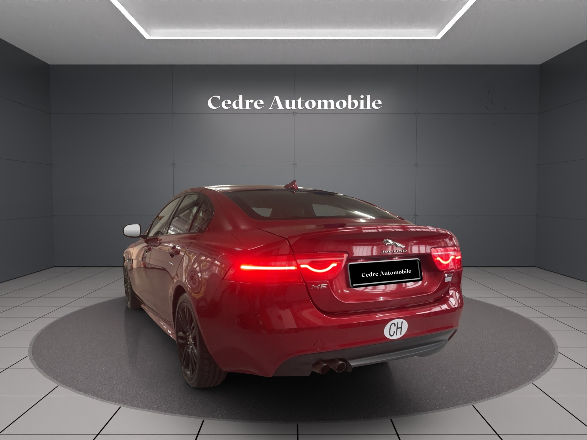 JAGUAR XE 20t 2.0 R-Sport Automatic-image-5