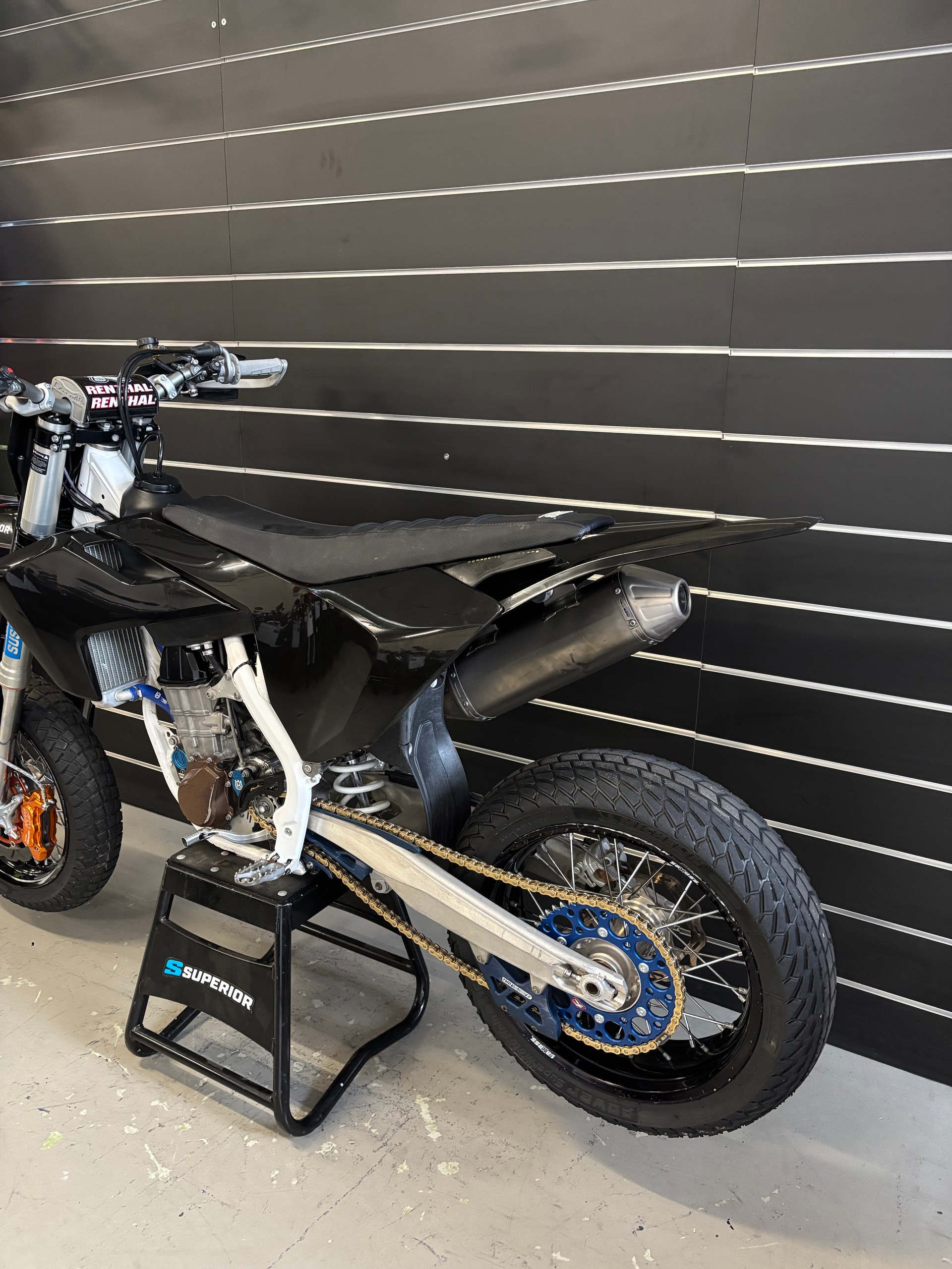 HUSQVARNA FC 450 Supermoto 2018-image-5