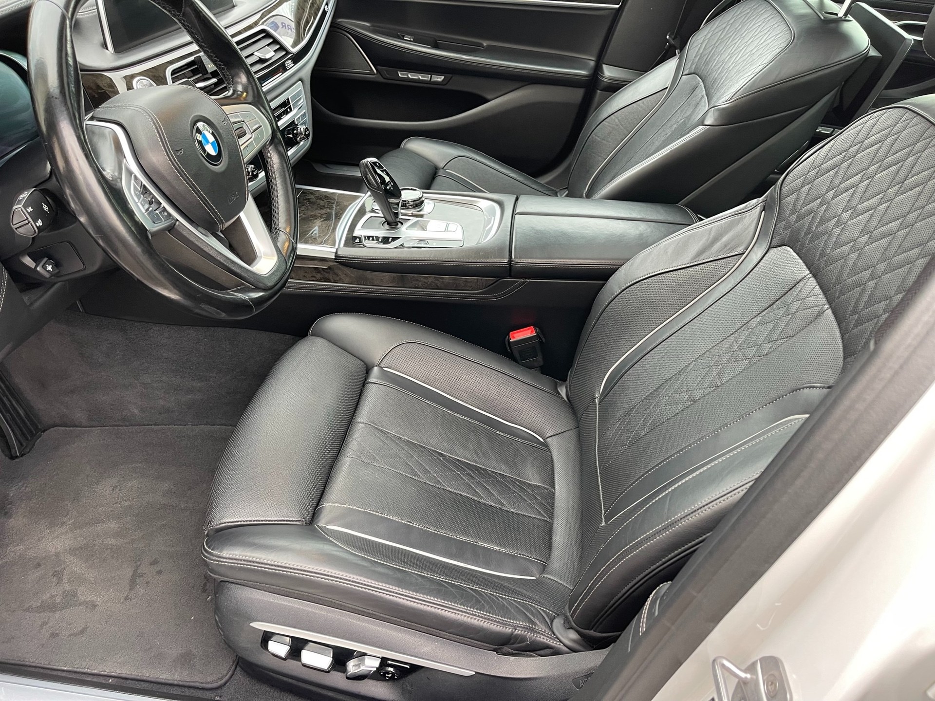 BMW 750Ld xDrive Steptronic-image-10