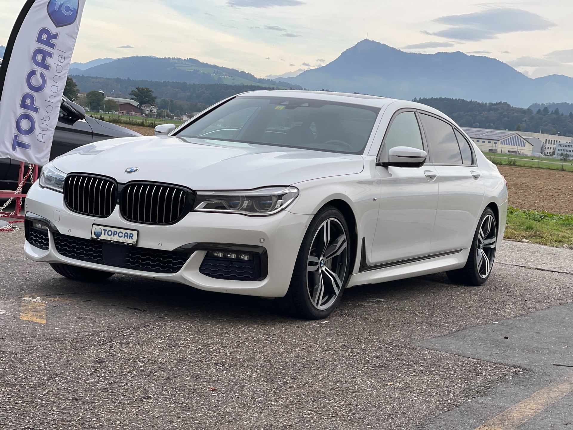 BMW 750Ld xDrive Steptronic-image-14