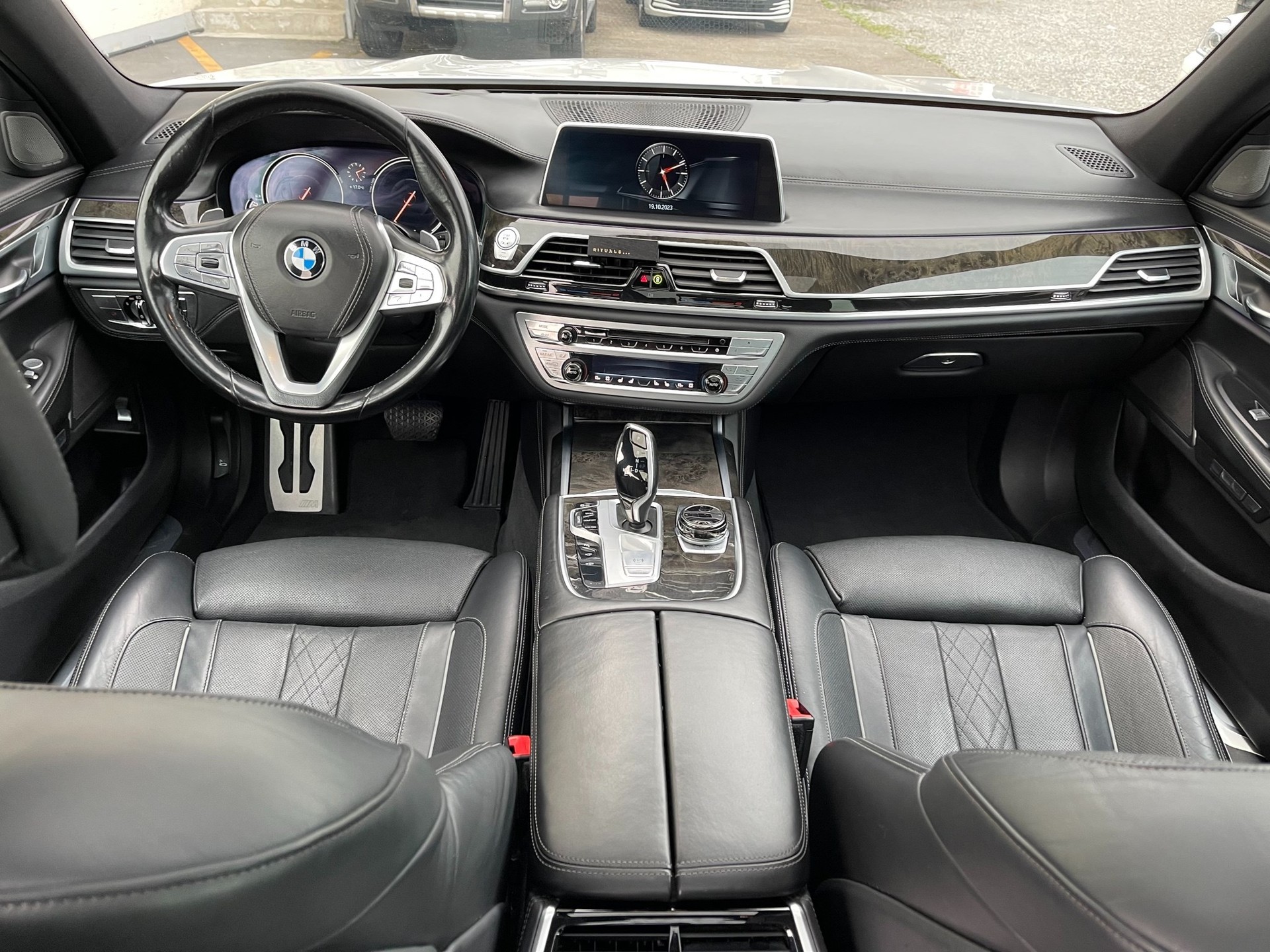 BMW 750Ld xDrive Steptronic-image-4