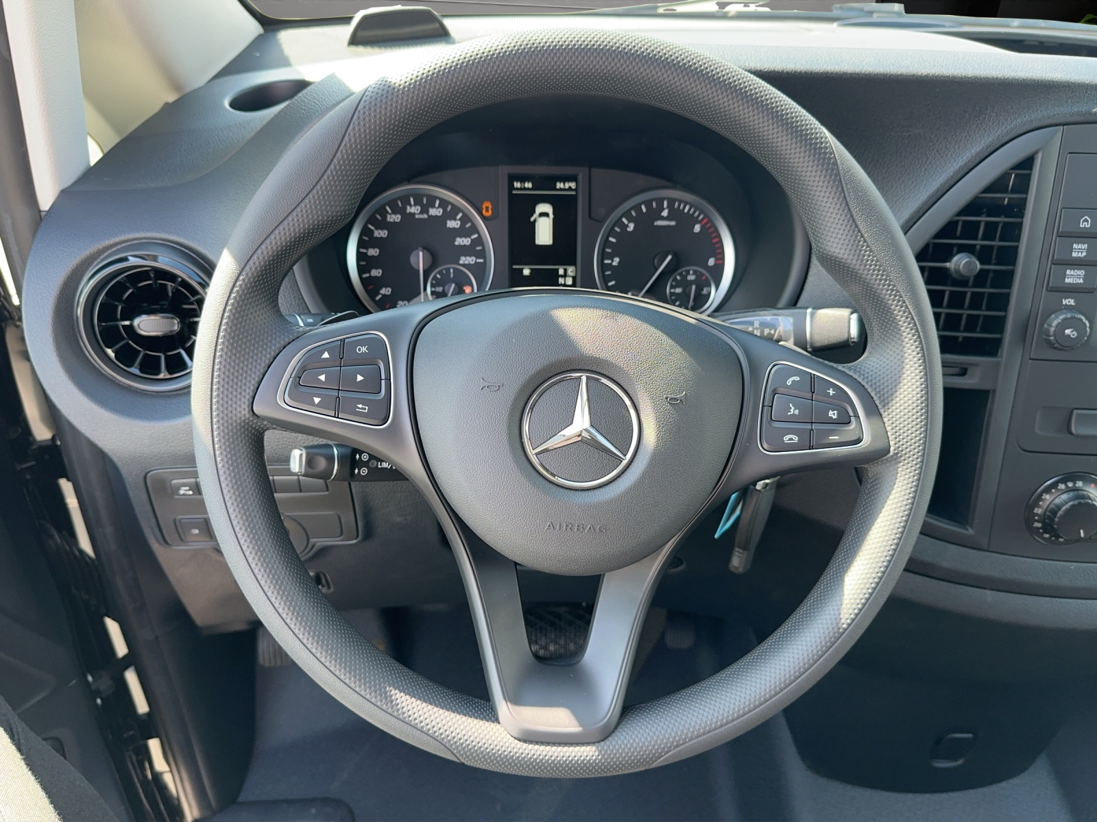MERCEDES-BENZ Vito 116 CDI Lang 9G-Tronic 4M Select-image-5