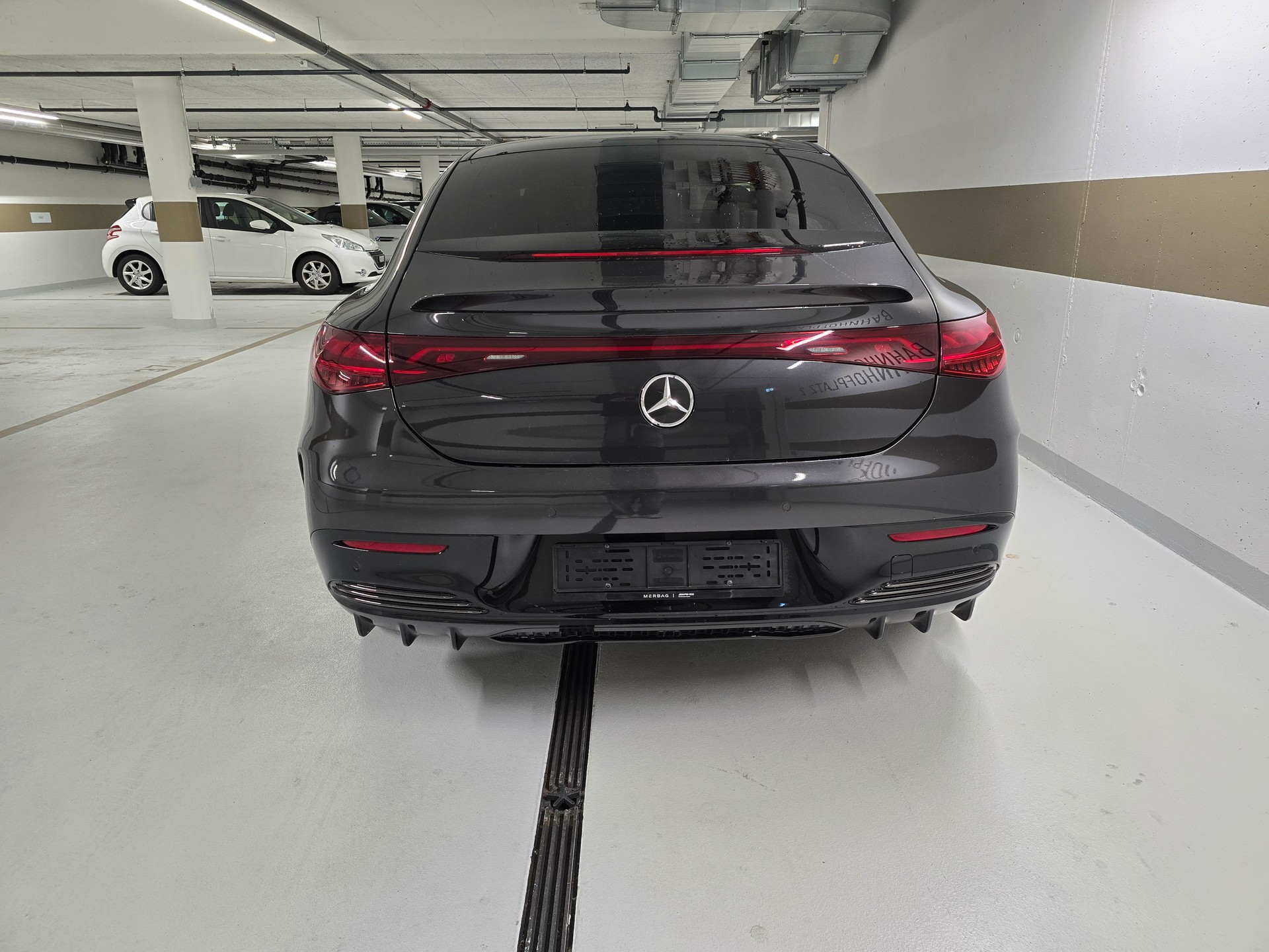 MERCEDES-BENZ EQE 43 AMG 4 Matic-image-26