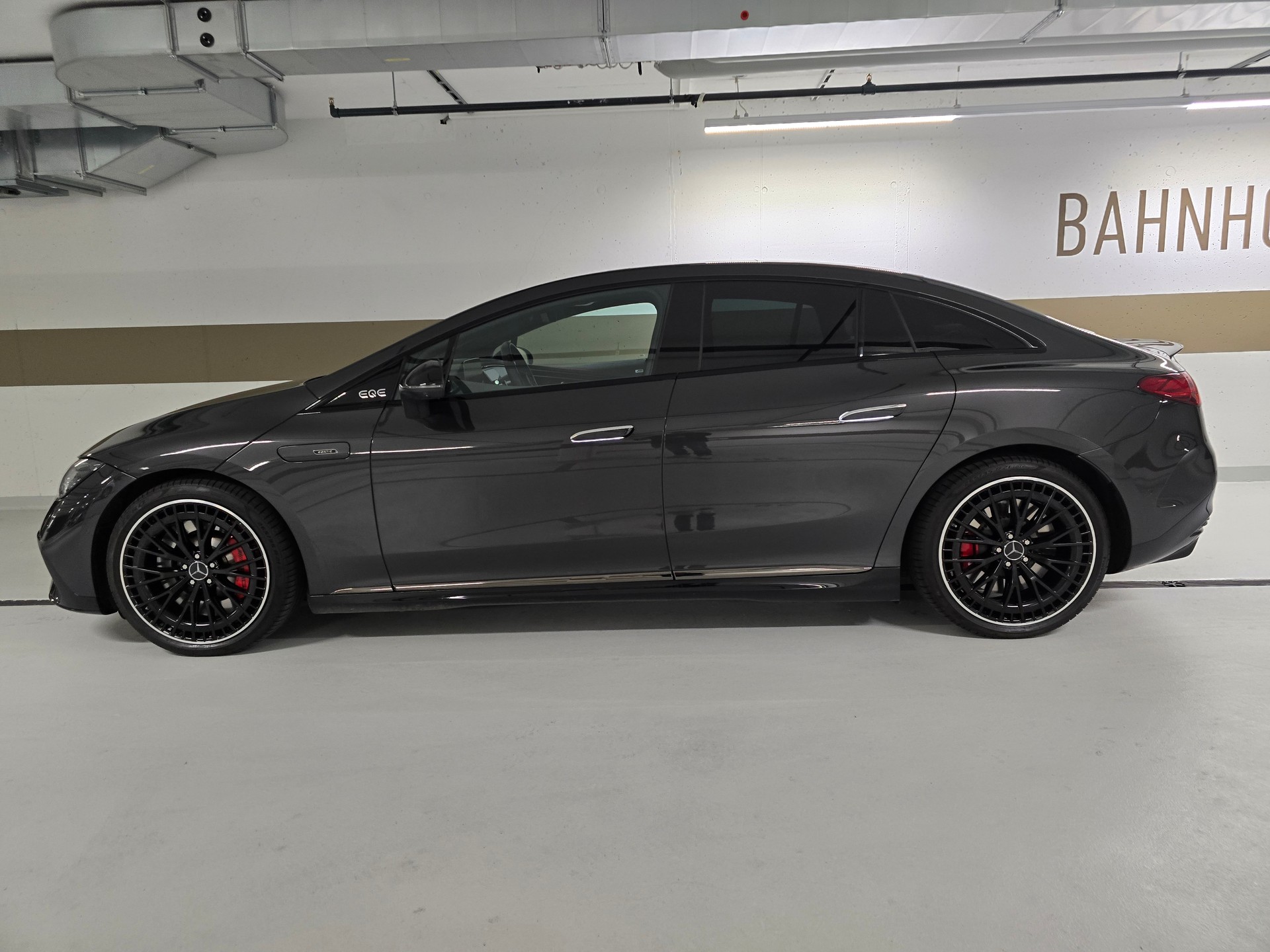 MERCEDES-BENZ EQE 43 AMG 4 Matic-image-1