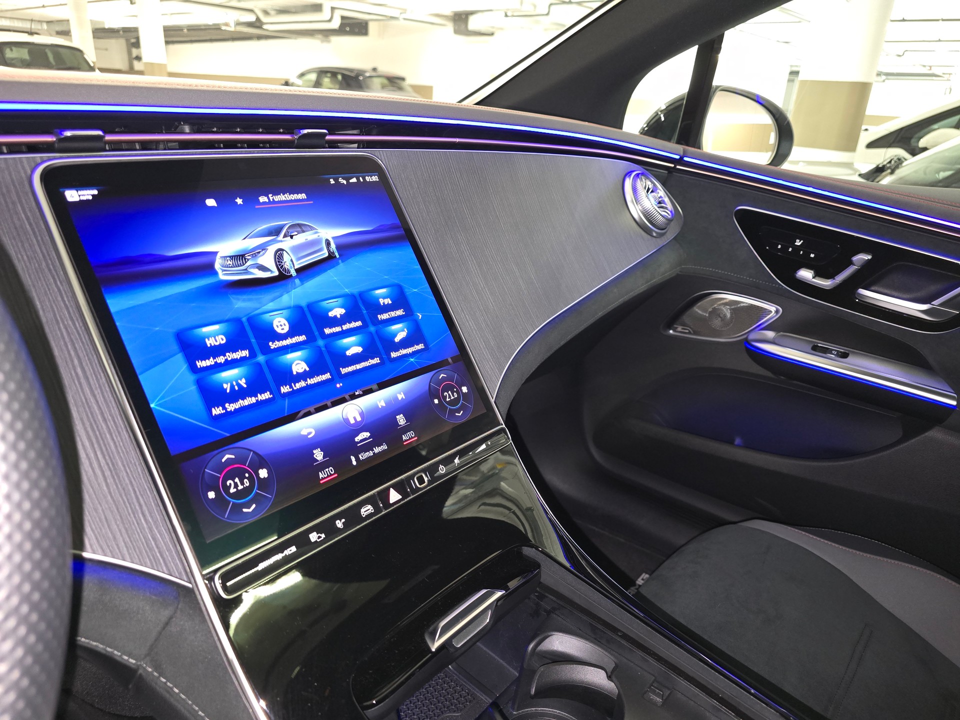 MERCEDES-BENZ EQE 43 AMG 4 Matic-image-11
