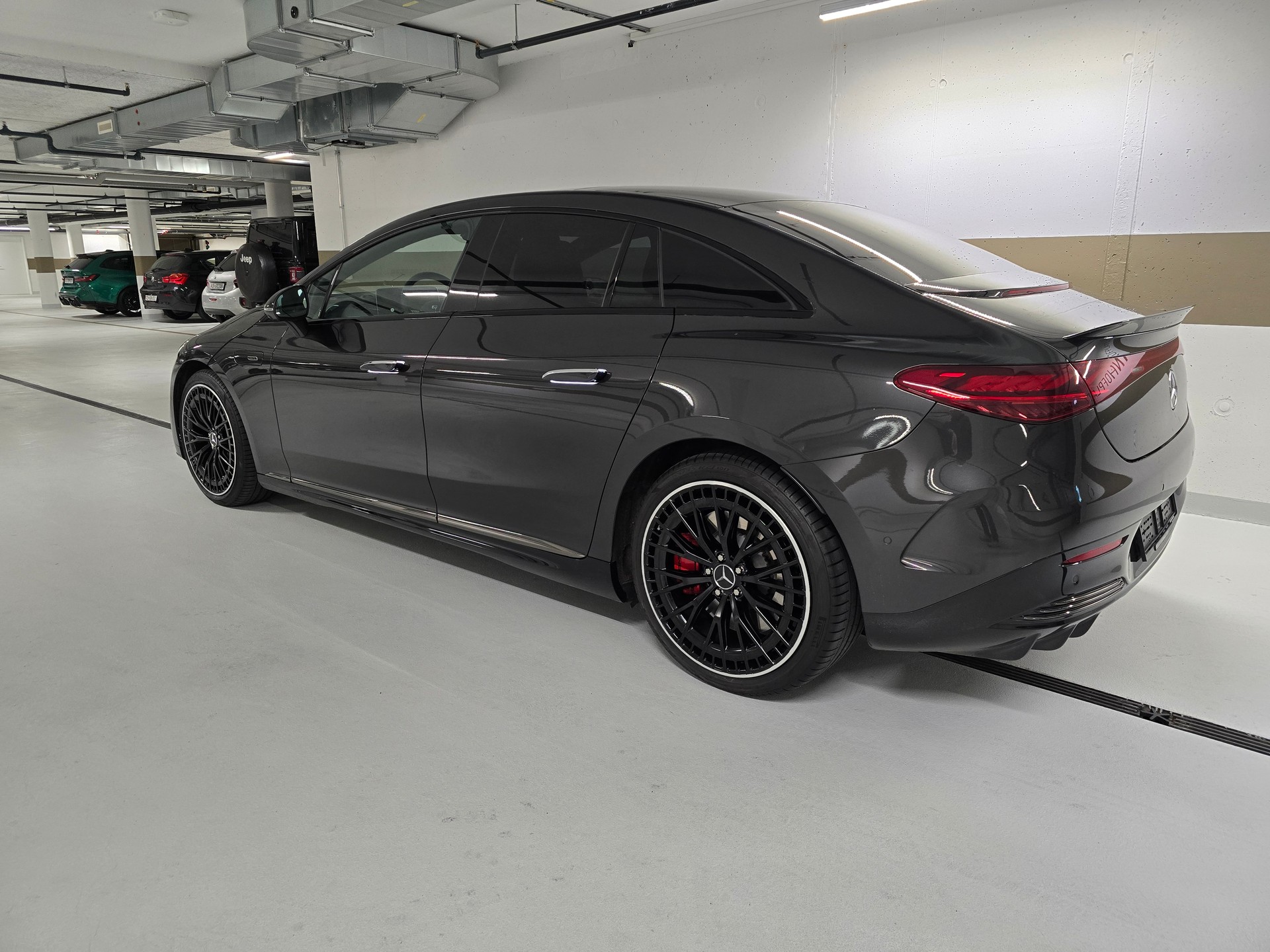 MERCEDES-BENZ EQE 43 AMG 4 Matic-image-27