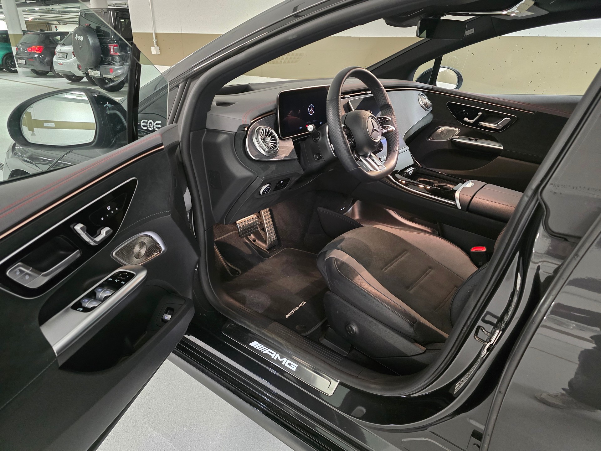 MERCEDES-BENZ EQE 43 AMG 4 Matic-image-29