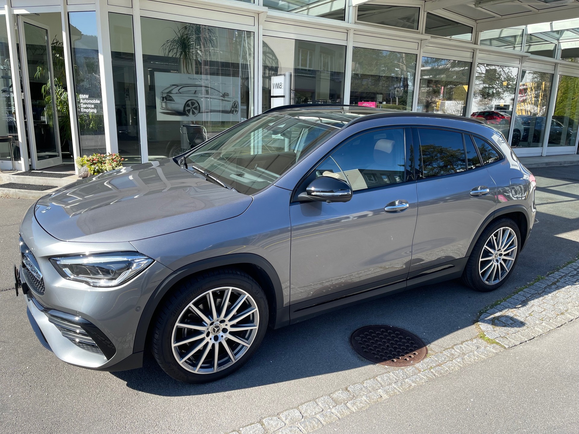 MERCEDES-BENZ GLA 220d 4Matic AMG Line 8G-DCT-showroom-element-2
