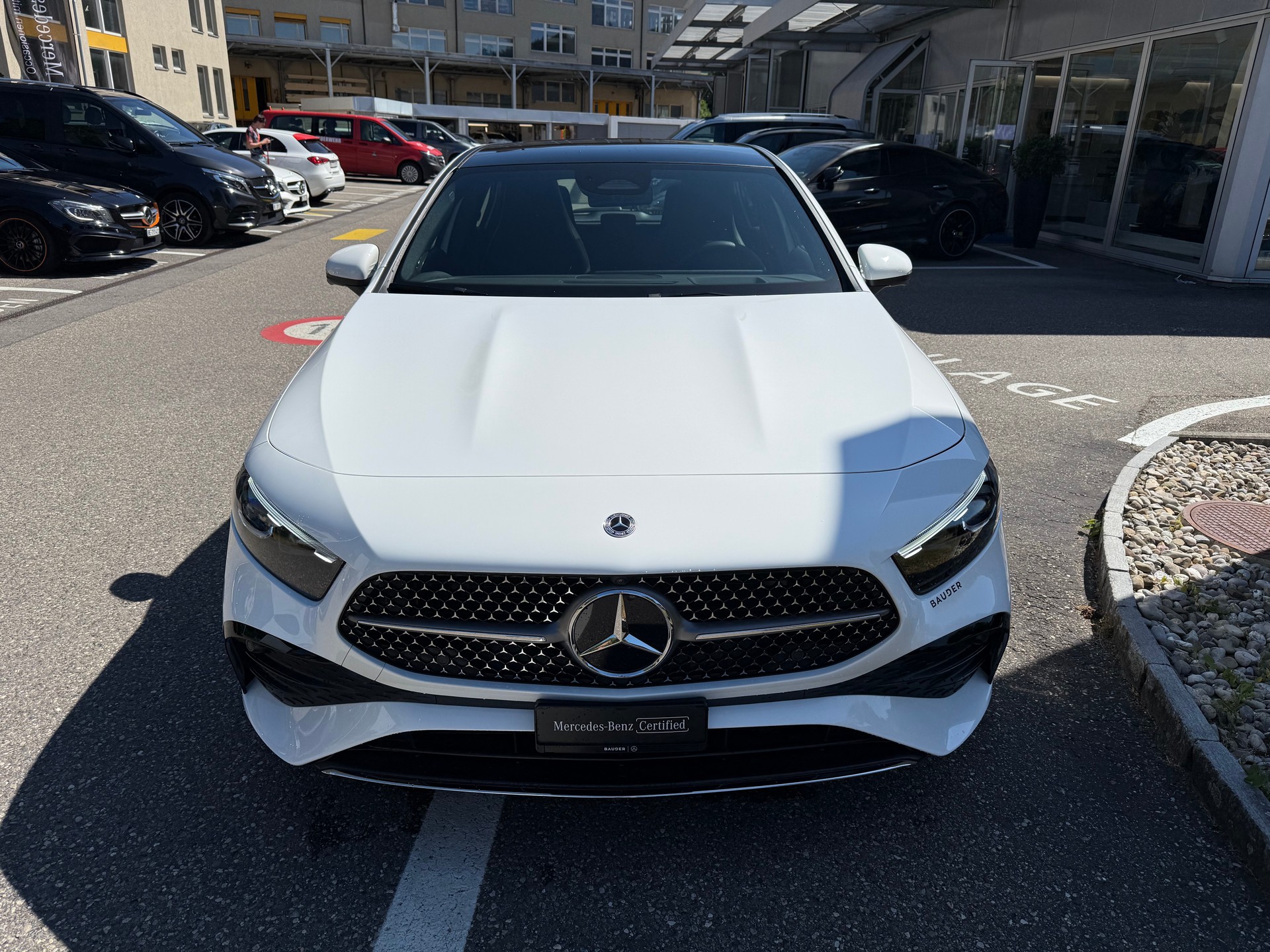 MERCEDES-BENZ A 250 4Matic 8G-DCT-showroom-element-1