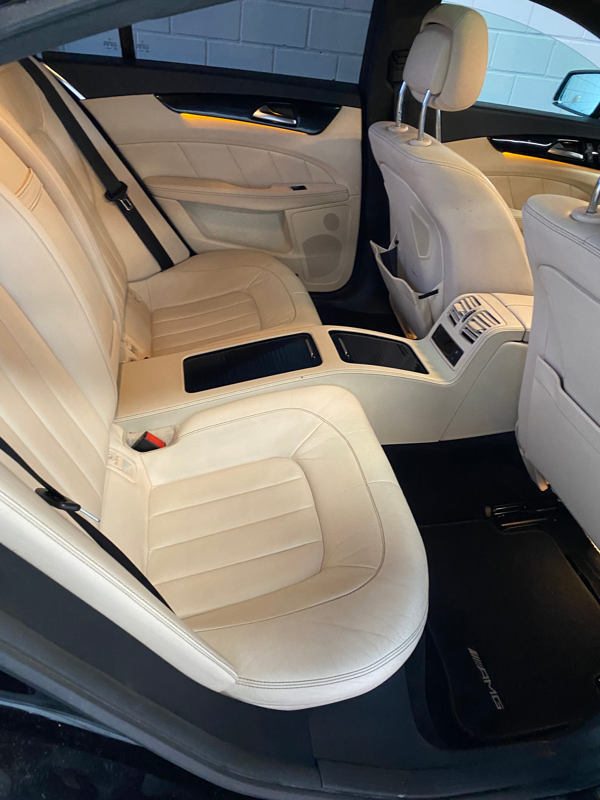 MERCEDES-BENZ CLS 500 4Matic 7G-Tronic-image-10