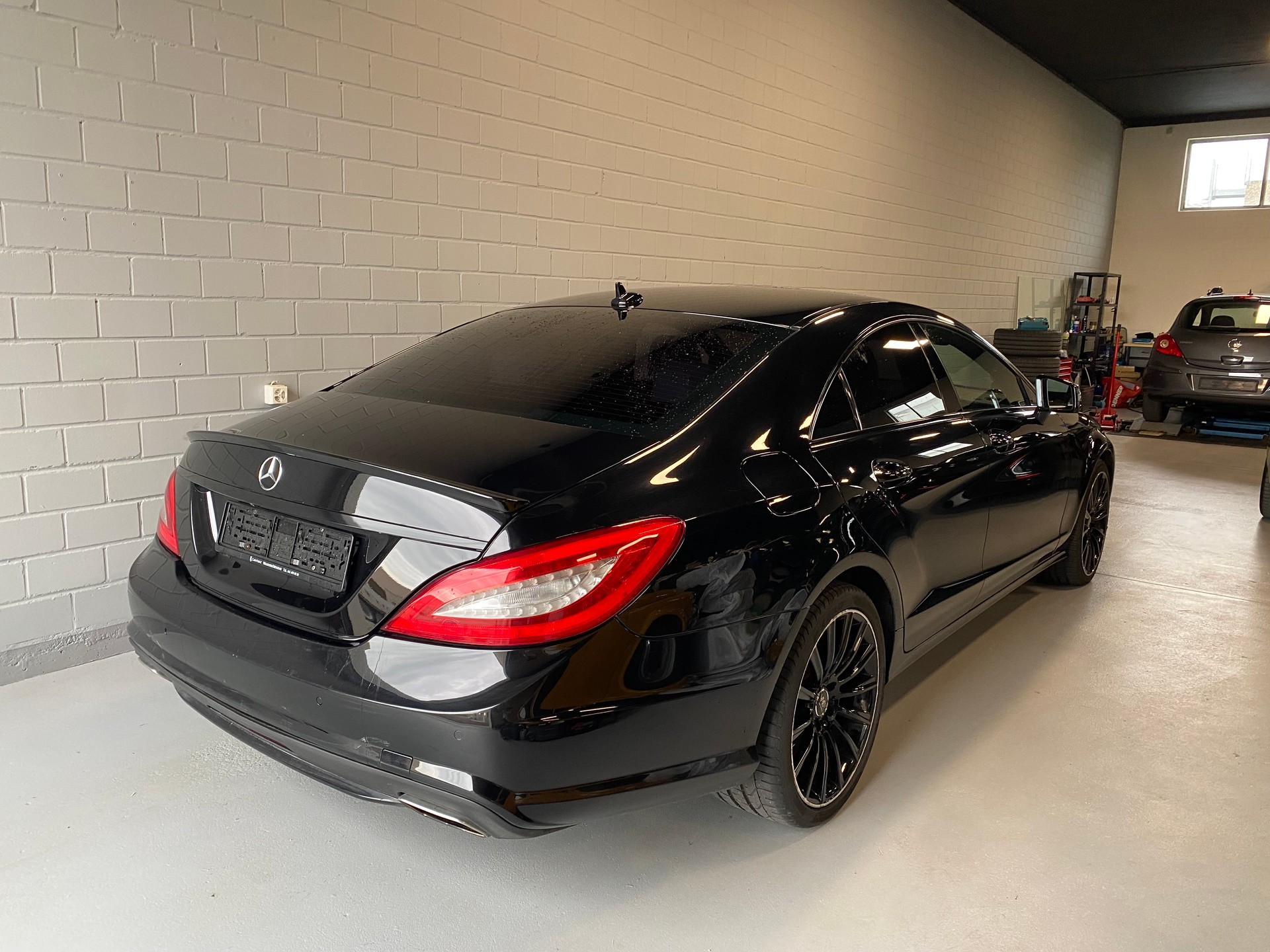 MERCEDES-BENZ CLS 500 4Matic 7G-Tronic-image-4